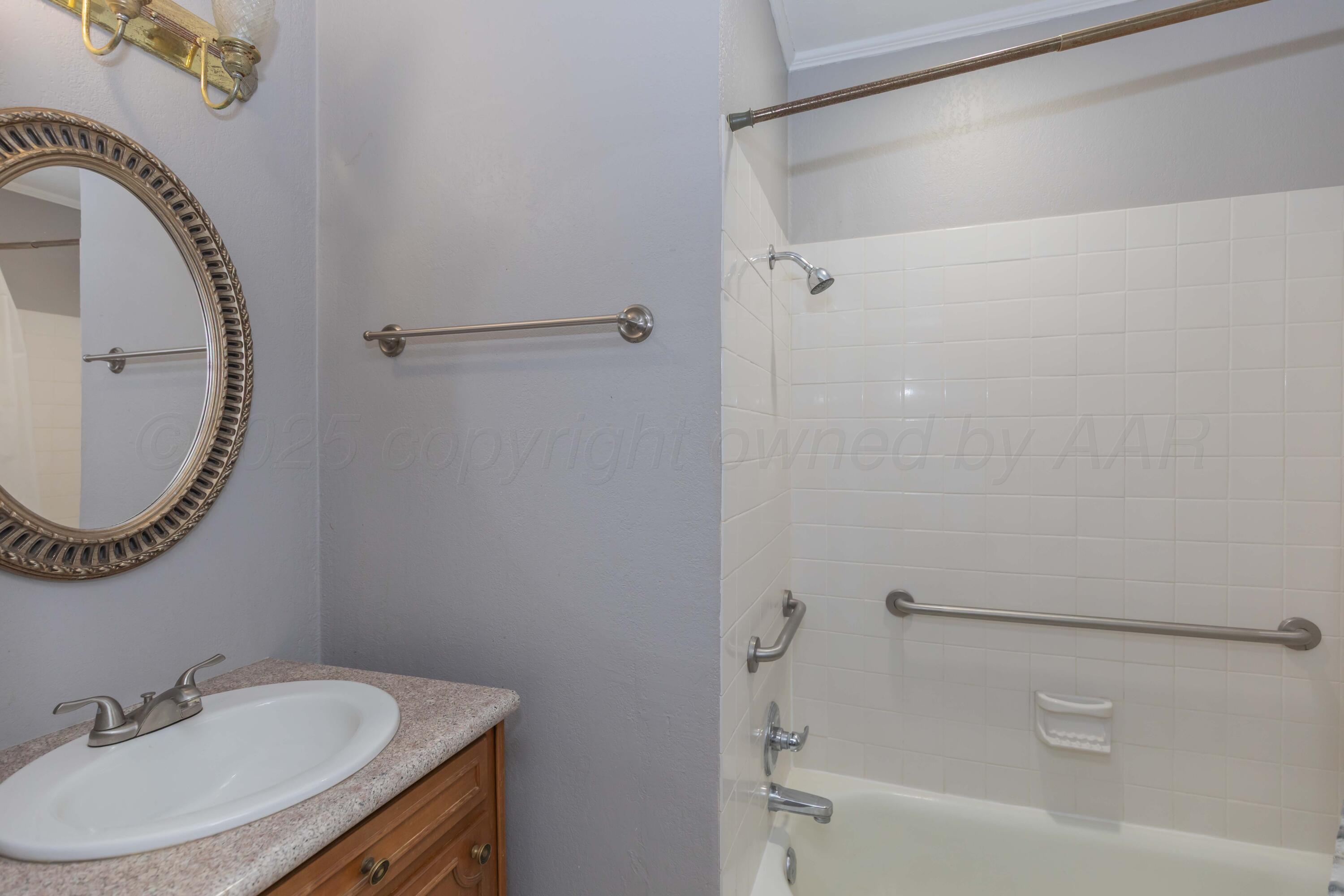 1506 Crockett Street Property Photo 52