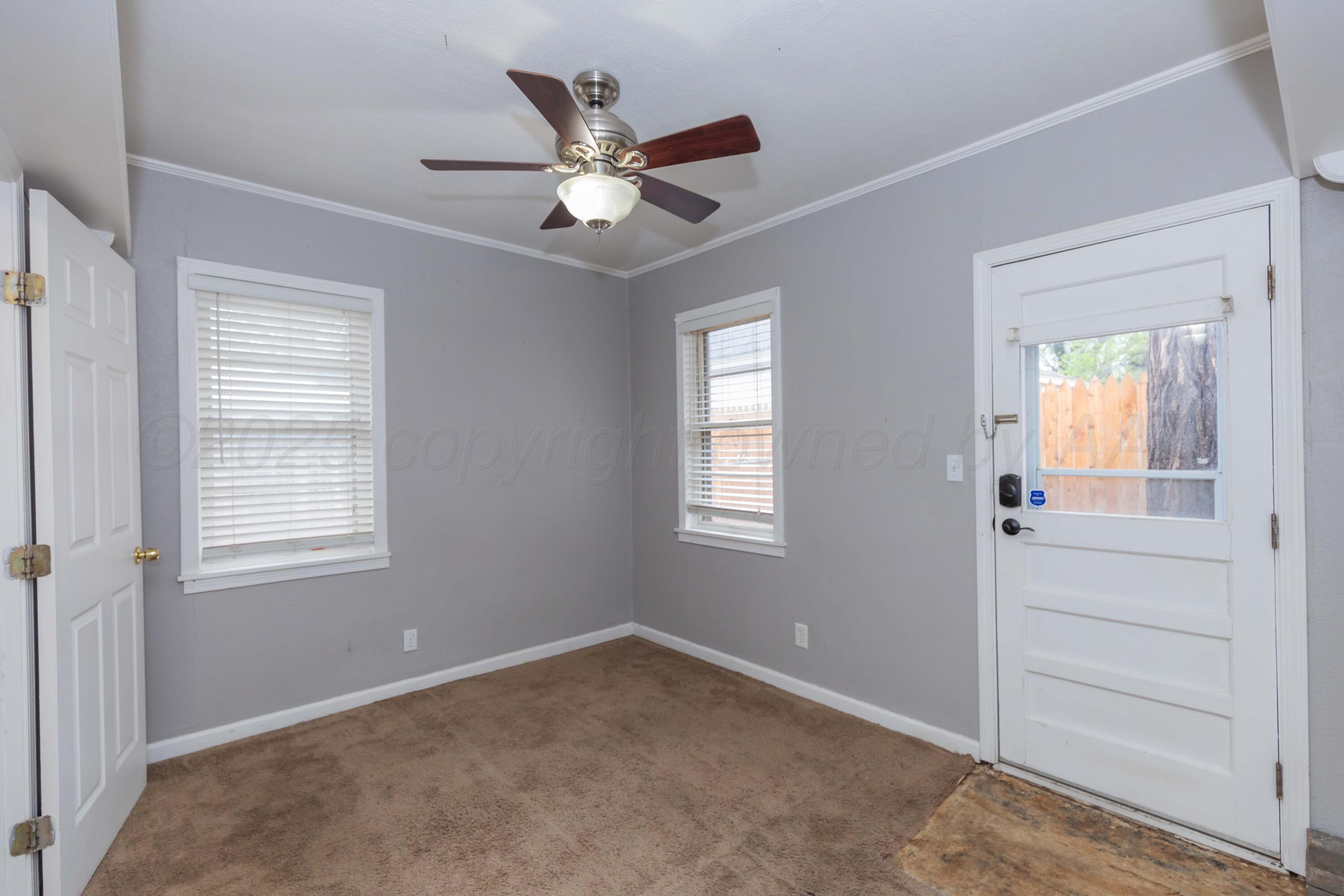 1506 Crockett Street Property Photo 53