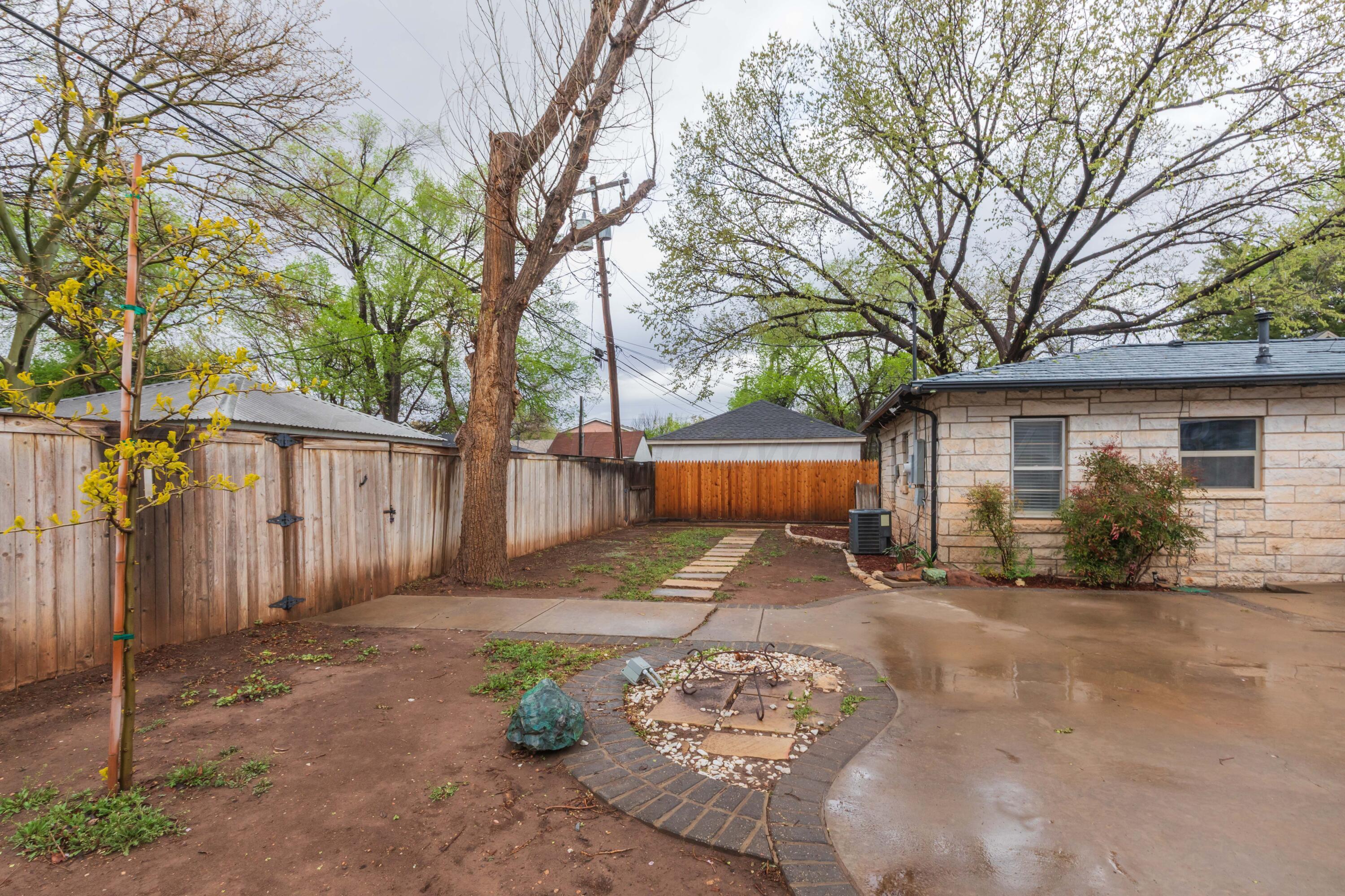 1506 Crockett Street Property Photo 58