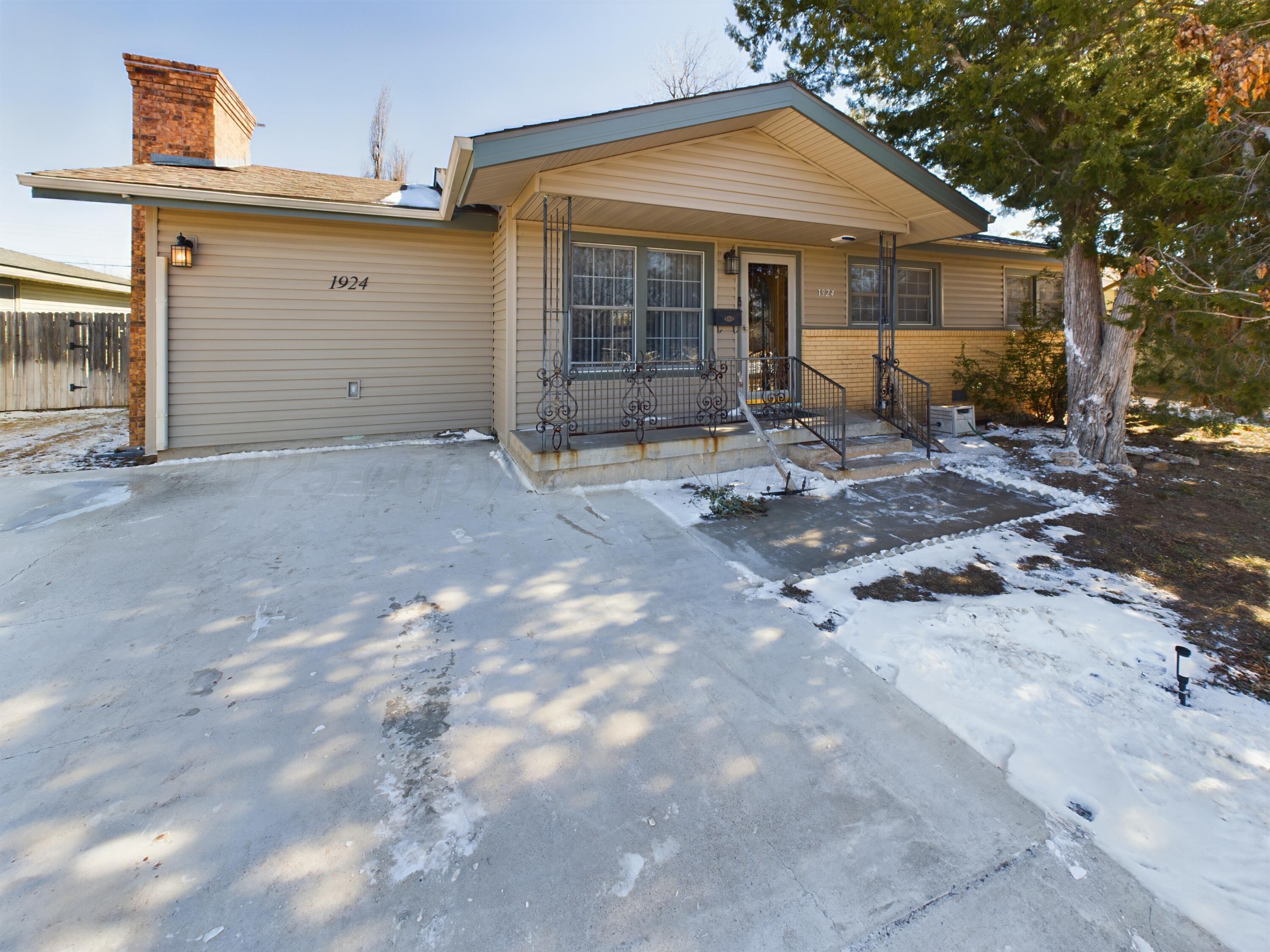 1924 N Dwight Street Property Photo