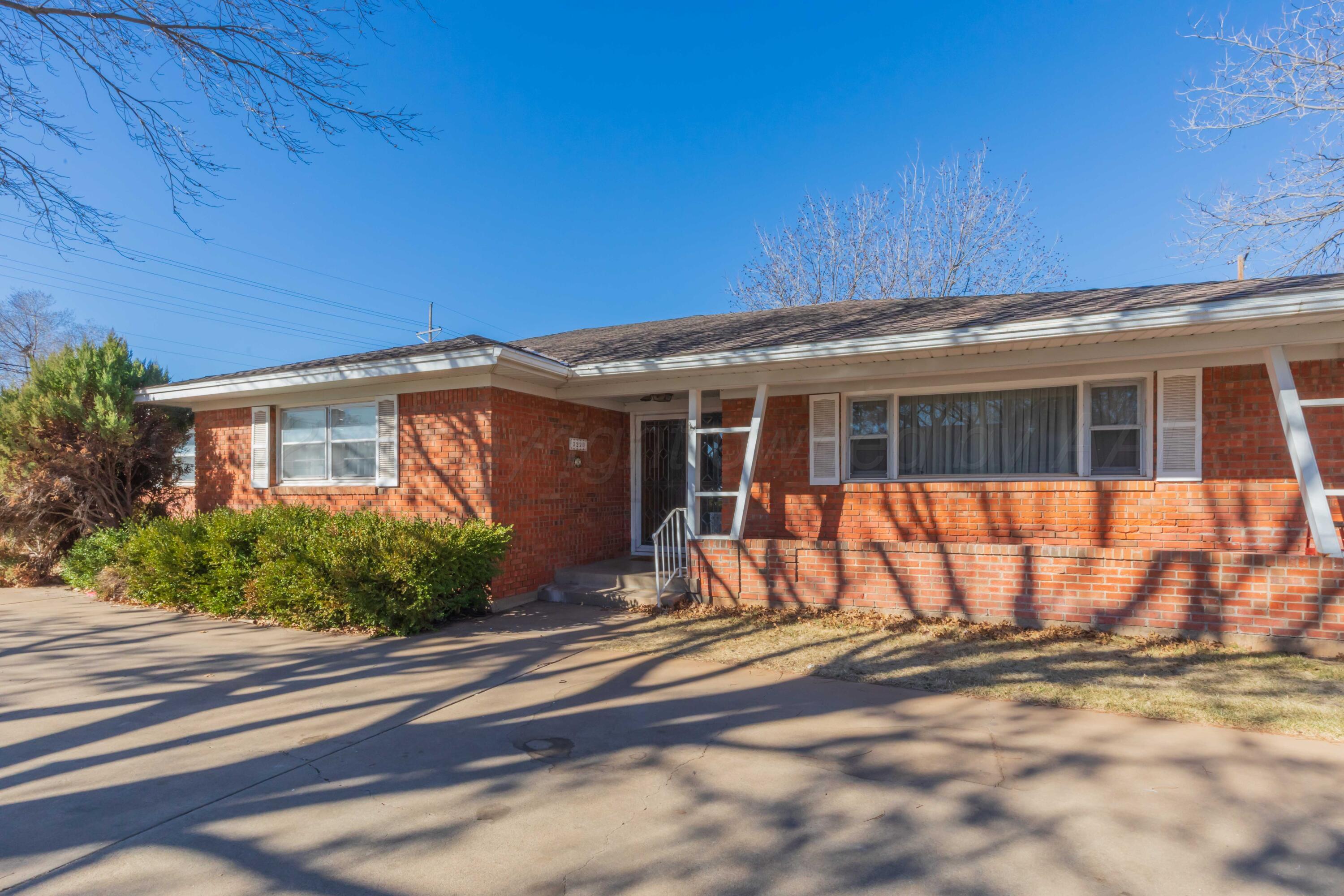3228 S Travis Street Property Photo