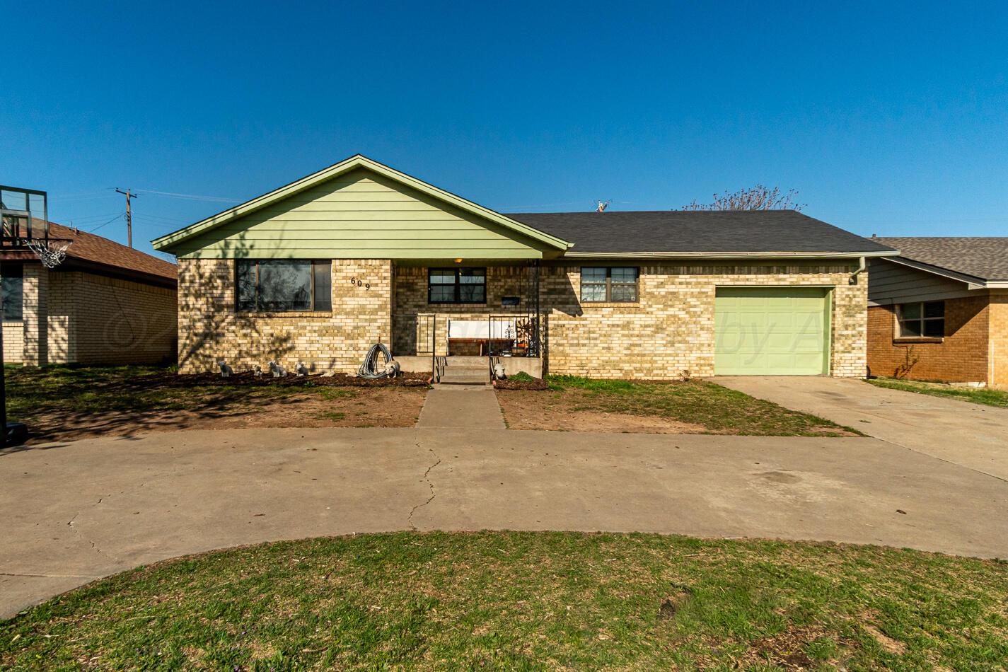 609 Mississippi Street Property Photo