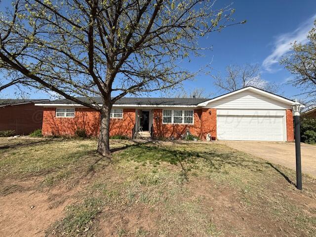 2223 N Chestnut Drive Property Photo