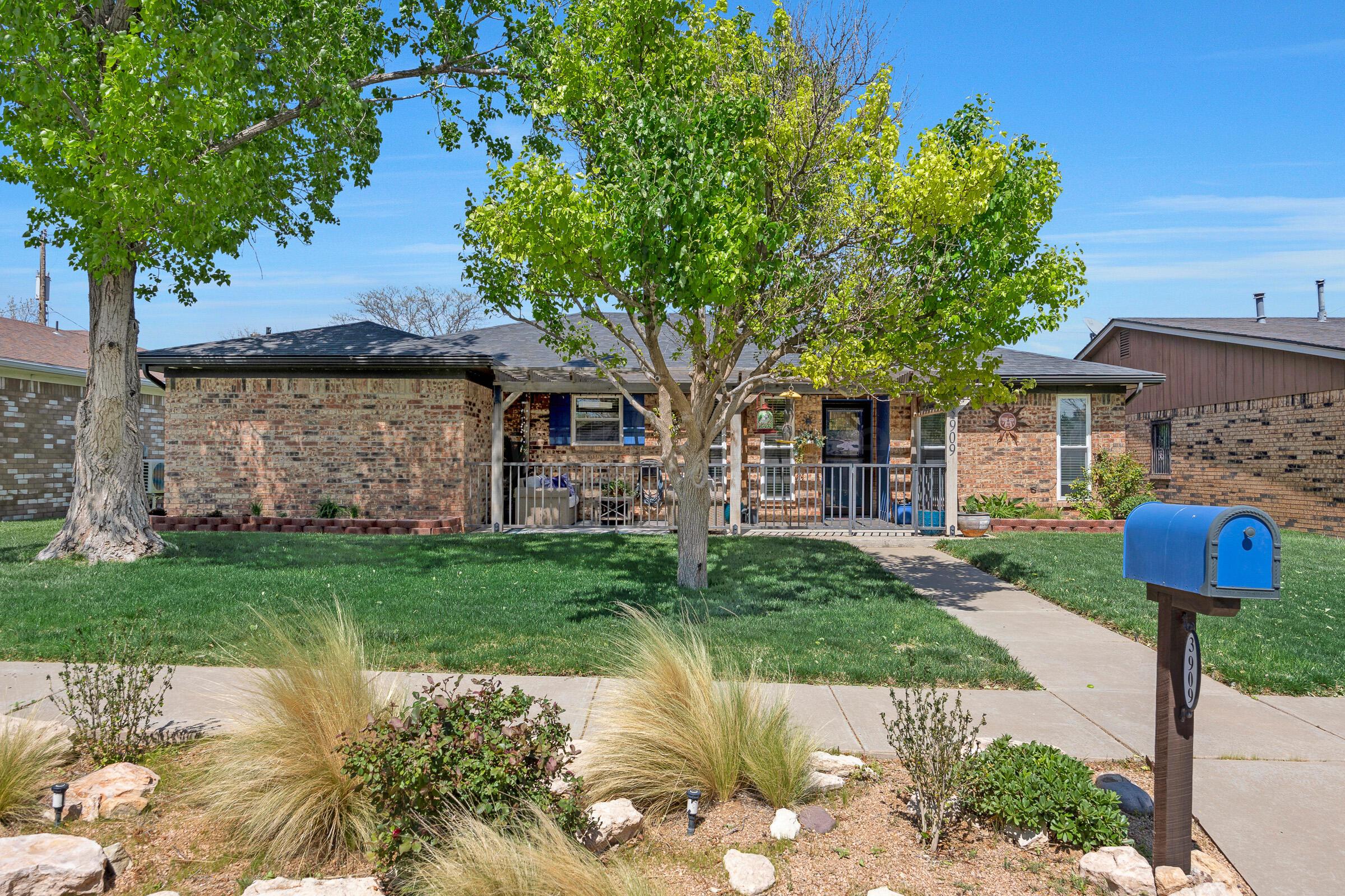 3909 Lenwood Drive Property Photo