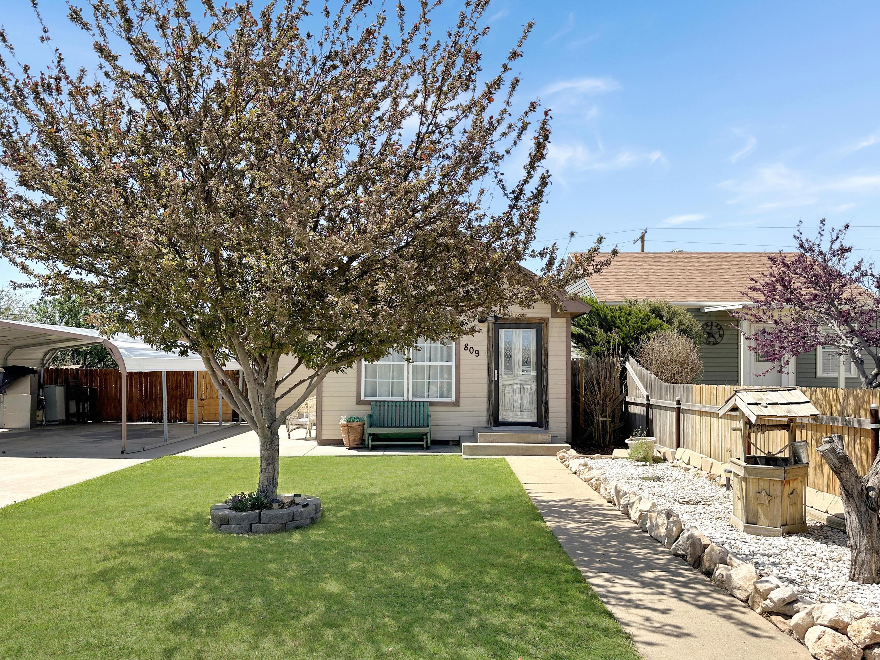 809 N Hedgecoke Street Property Photo