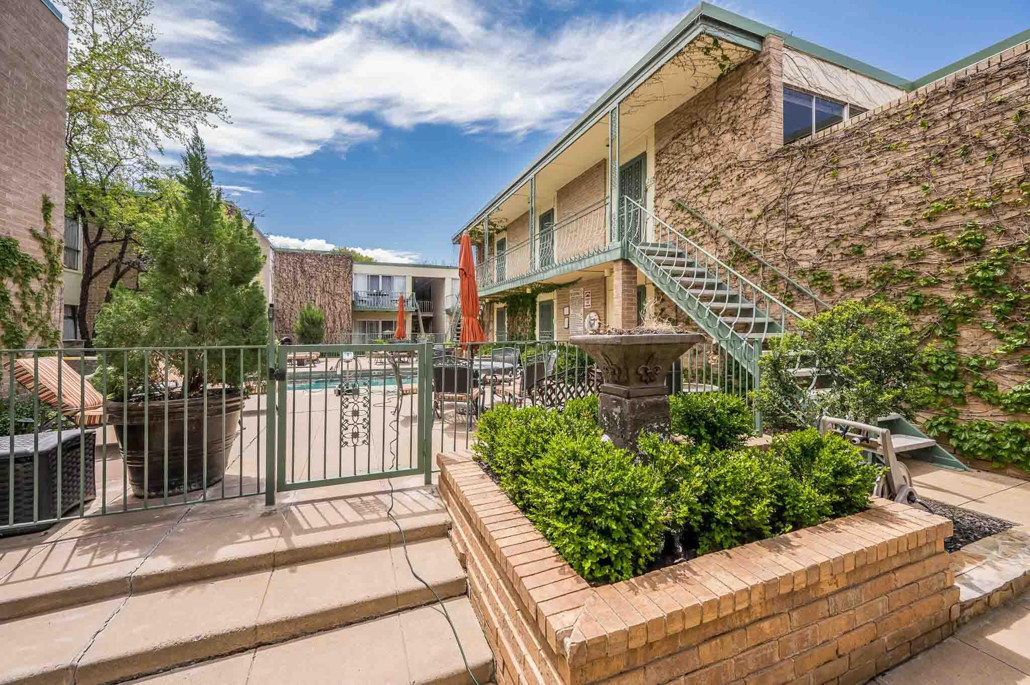 2400 S Polk #202 Property Photo