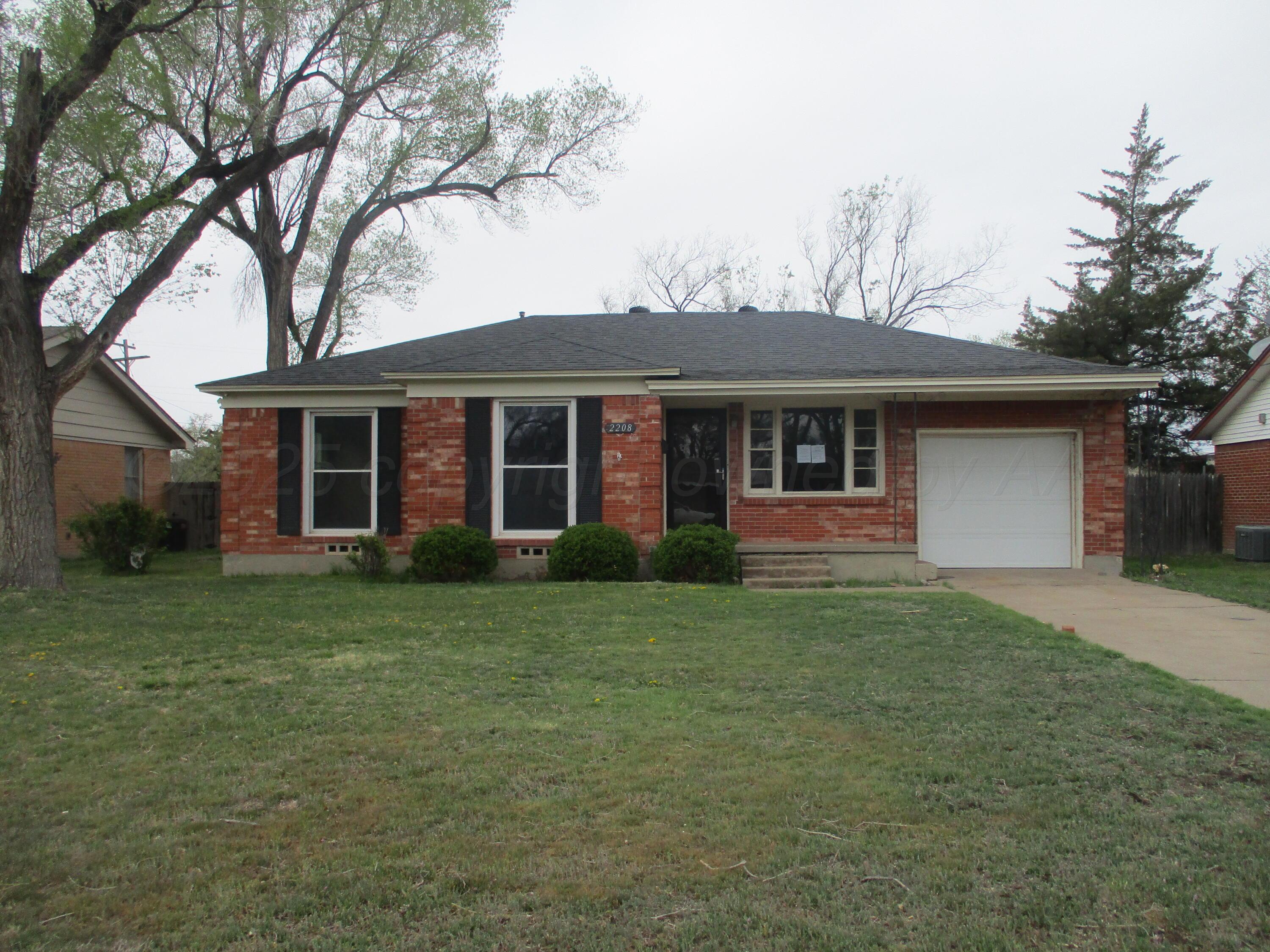 2208 Locust Street Property Photo