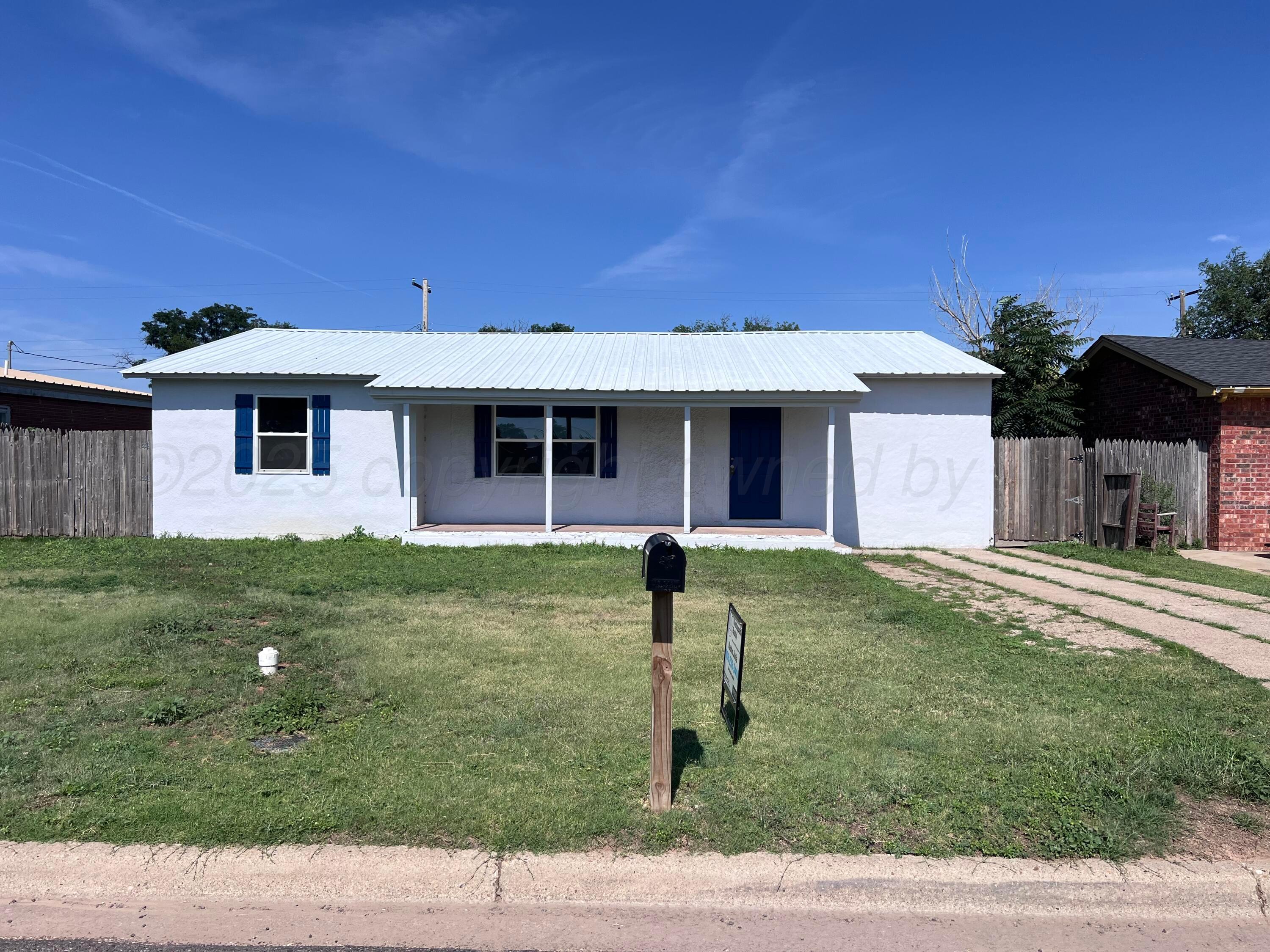 229 K Avenue Property Photo 1