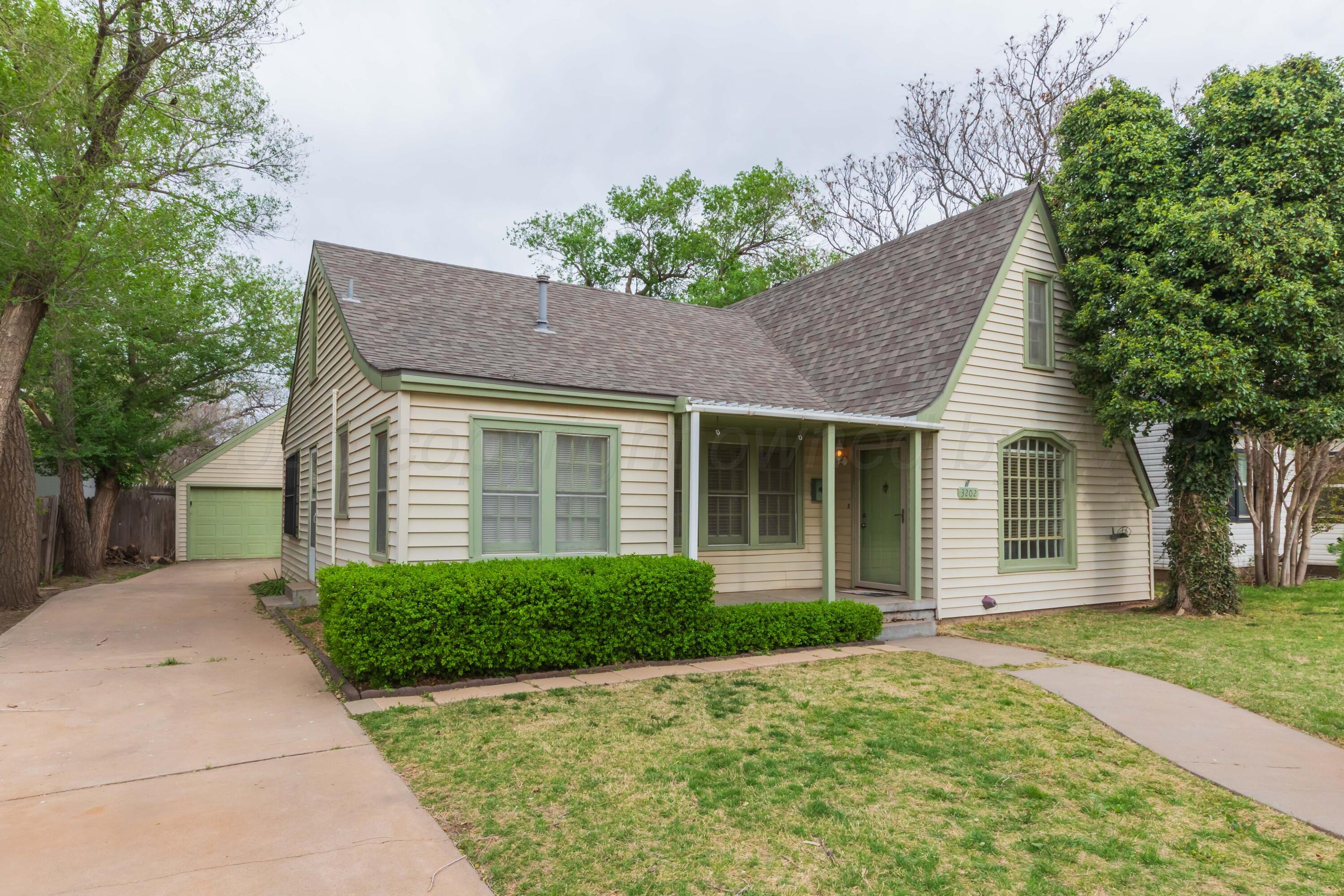 3202 S Harrison Street Property Photo
