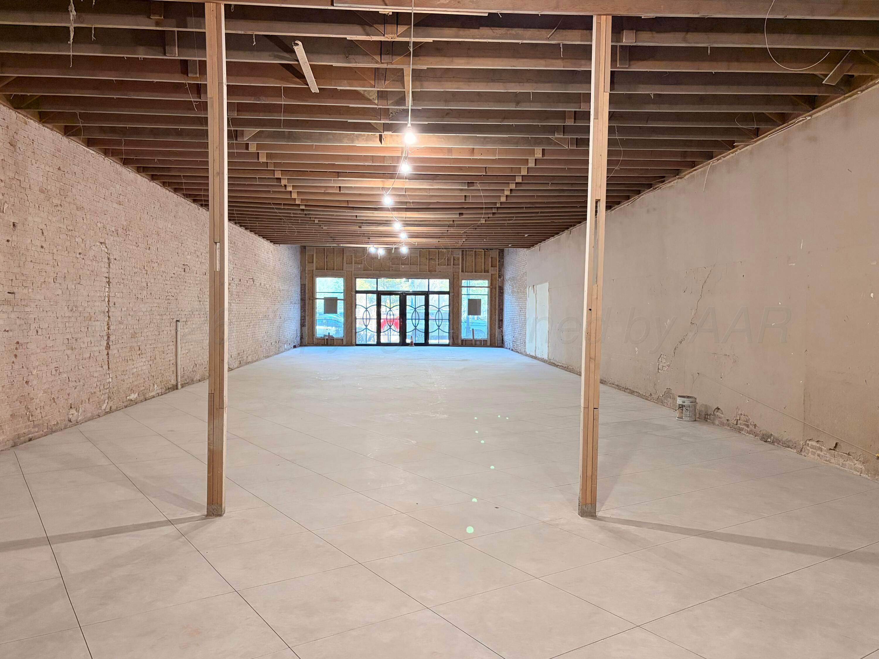 618 S Polk Street Property Photo 6