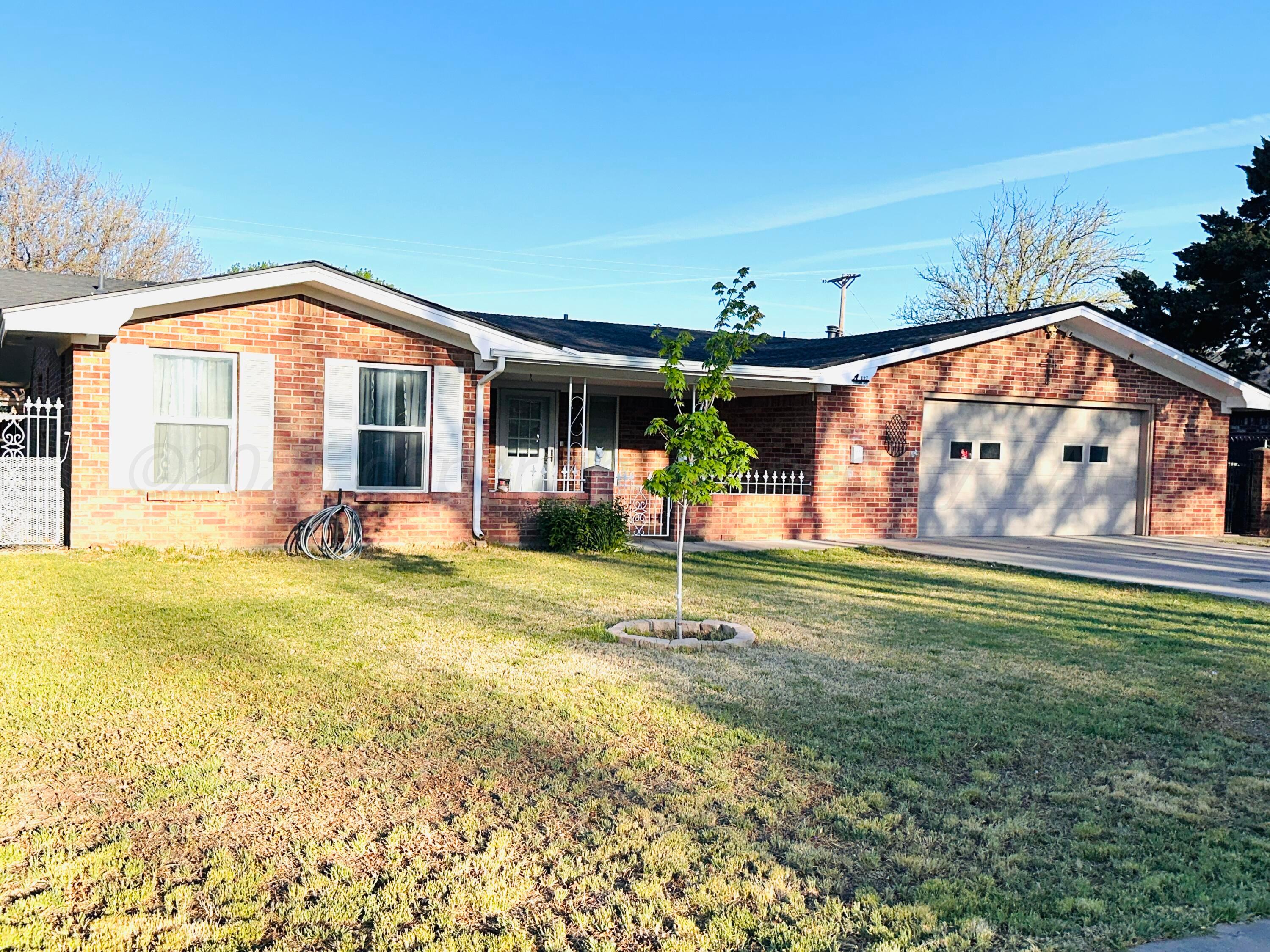 Dumas High Real Estate Listings Main Image