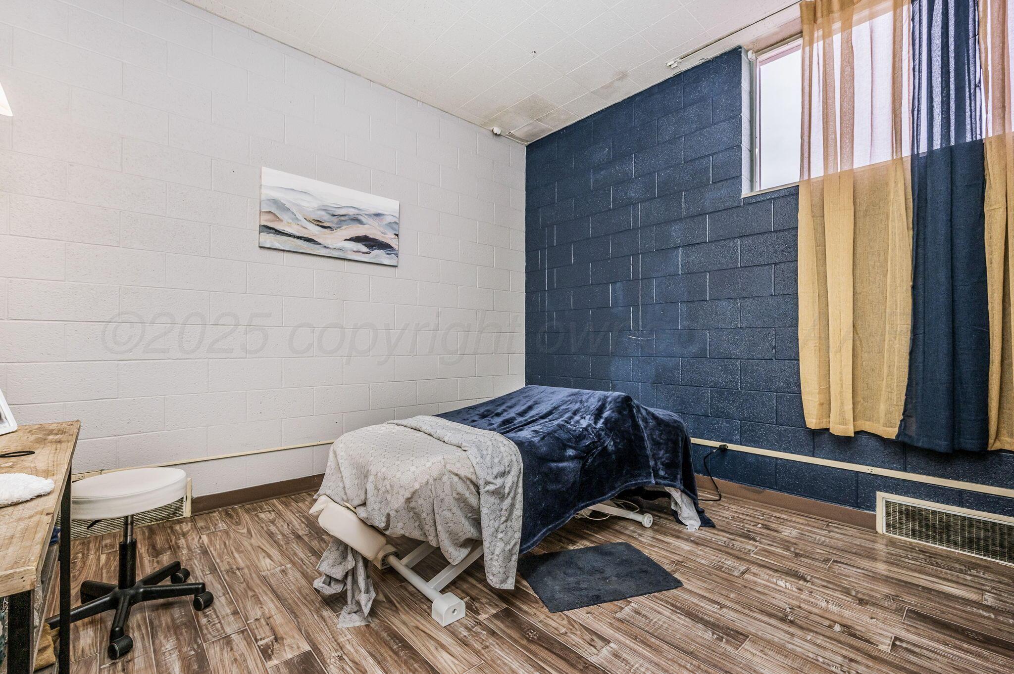1610 5th Avenue Property Photo 10