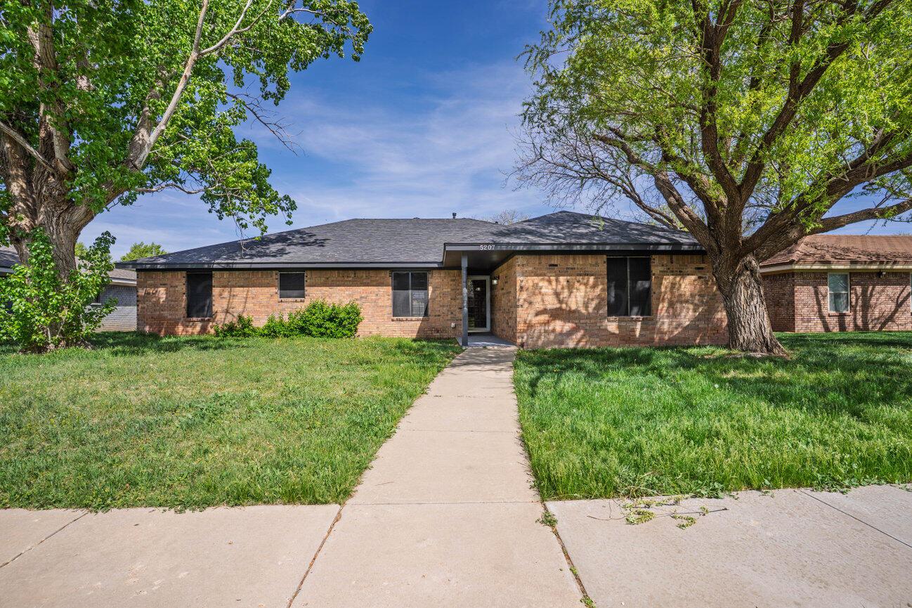 5207 While A Way Road Property Photo