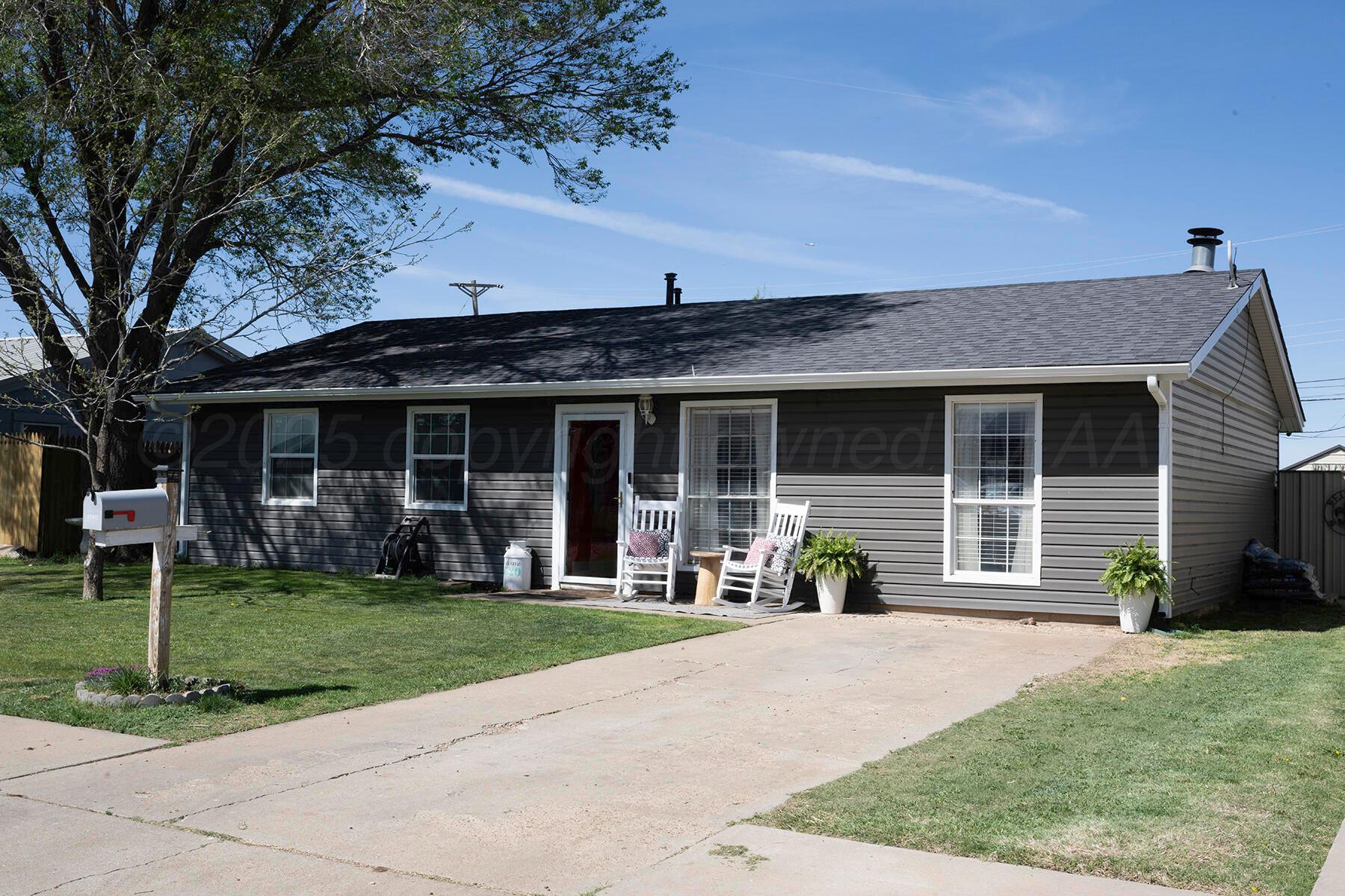 1520 S Twichell Avenue Property Photo