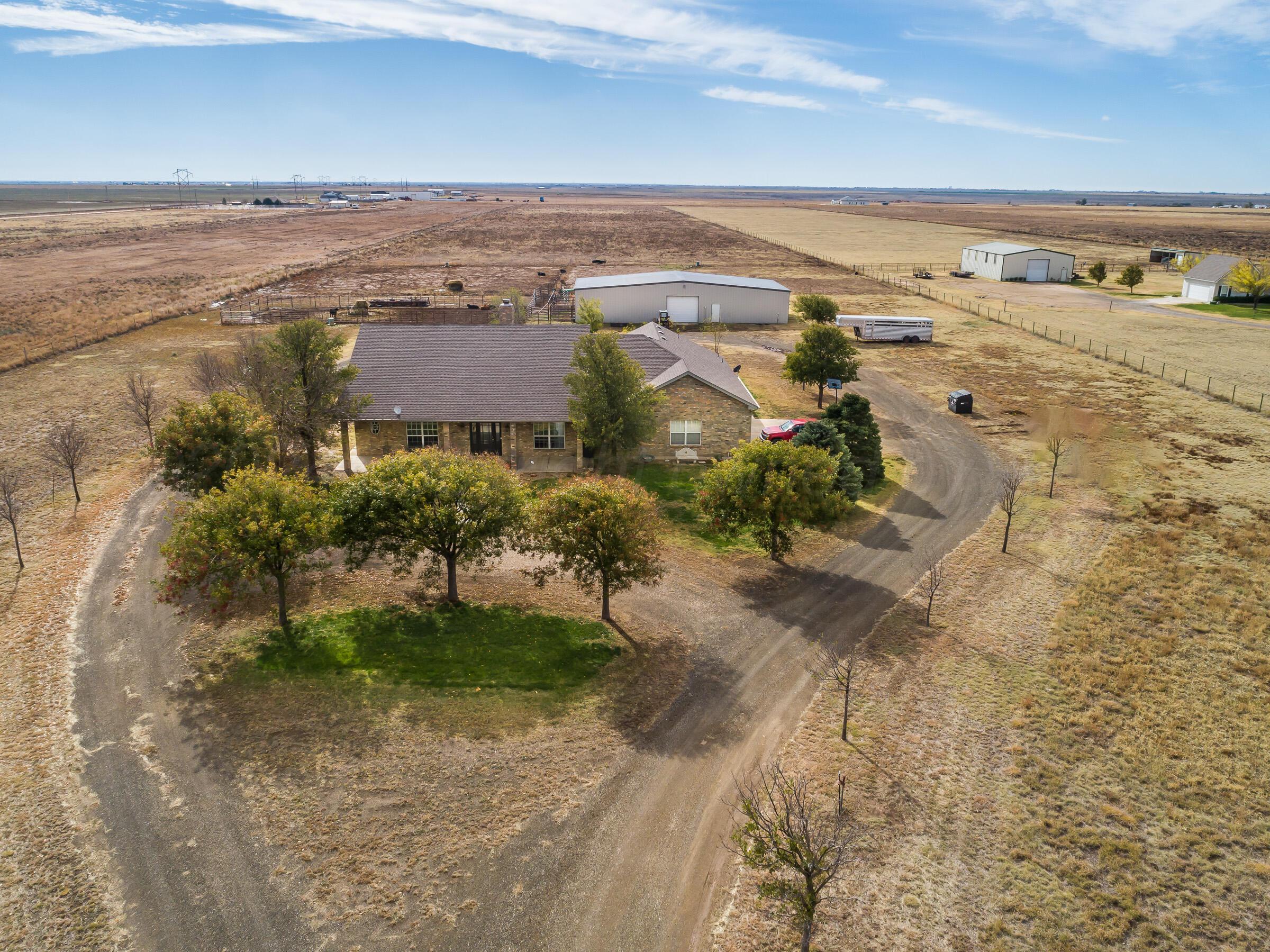 17901 W Costley Road Property Photo 1