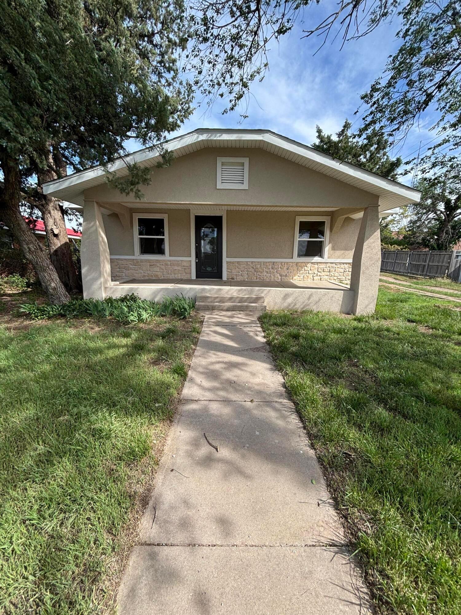 214 E Wichita Street Property Photo
