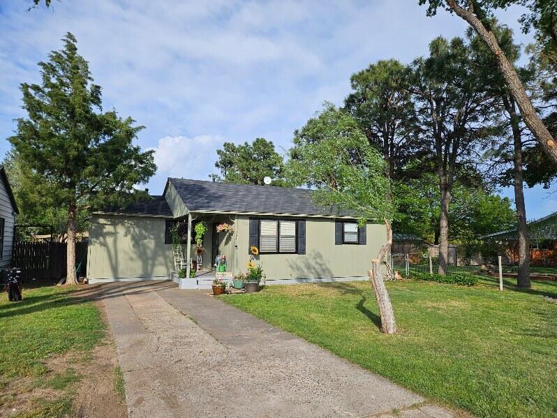 704 Franklin Avenue Property Photo