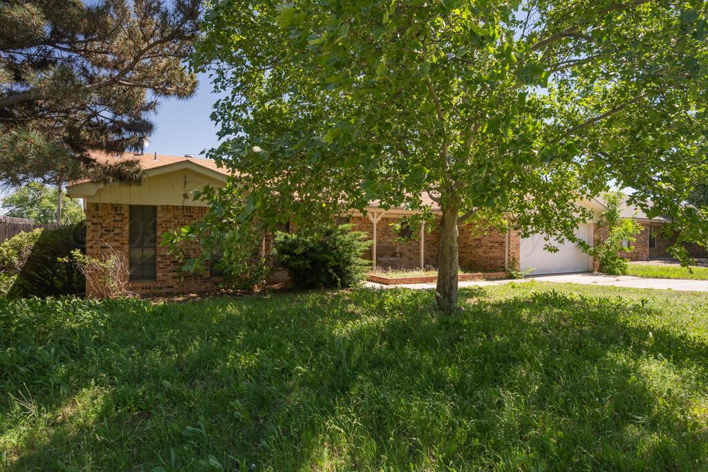 105 Pinehurst Street Property Photo 4