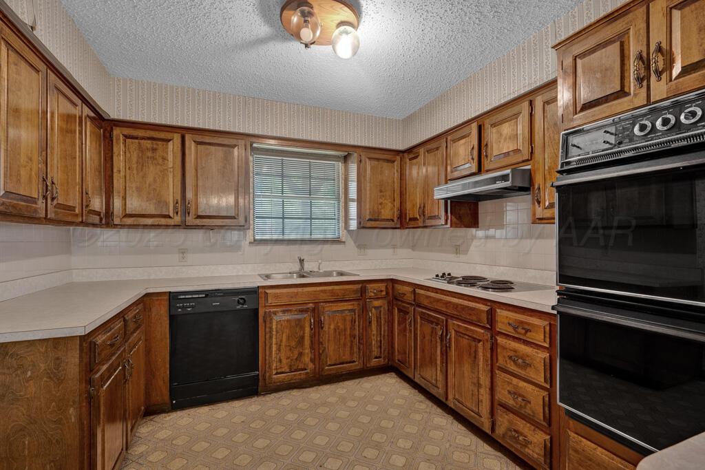 105 Pinehurst Street Property Photo 12