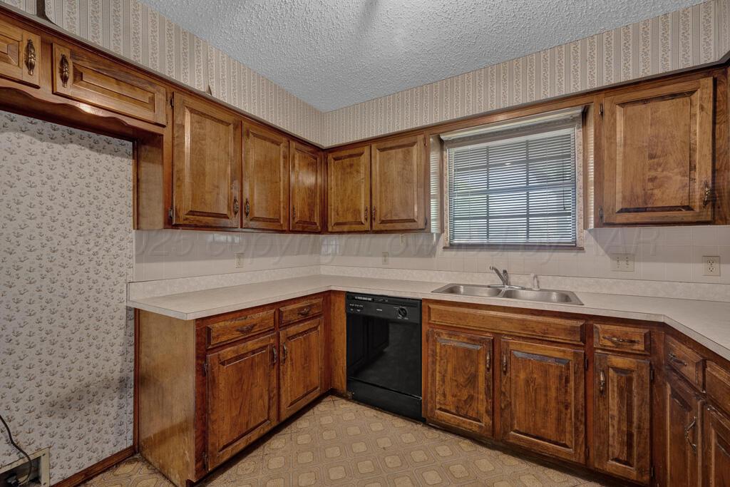 105 Pinehurst Street Property Photo 13