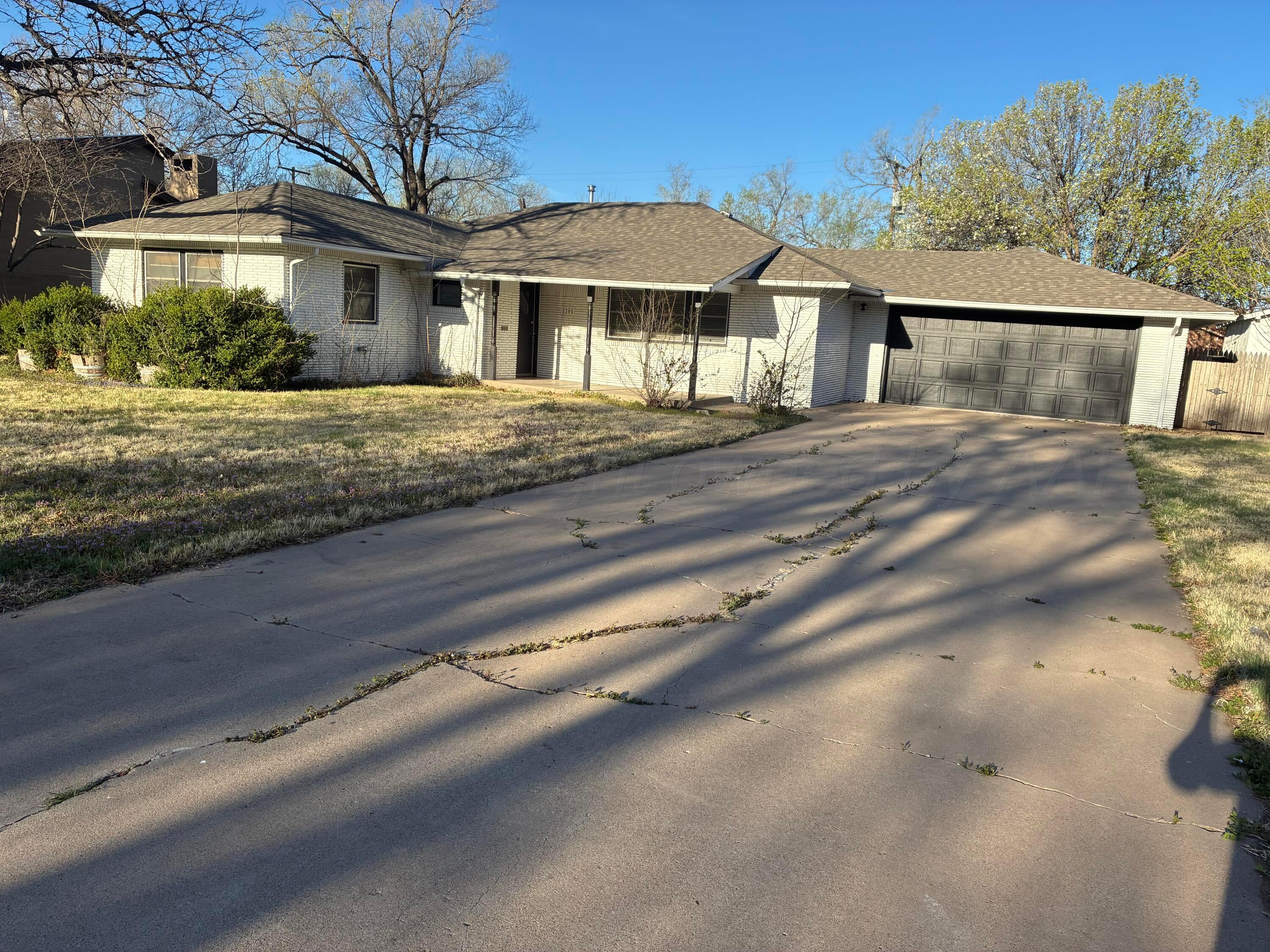 2208 Bowie Street Property Photo 1