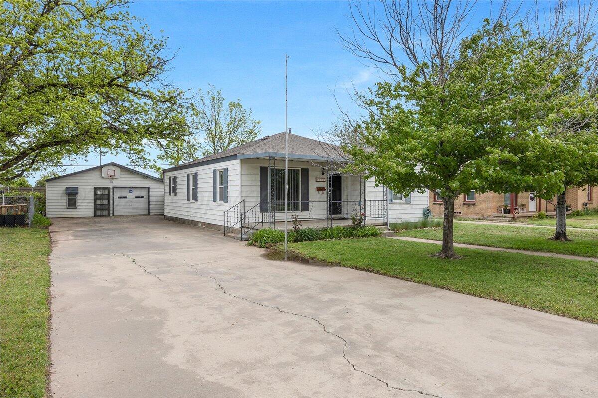 3815 S Hughes Street Property Photo 1