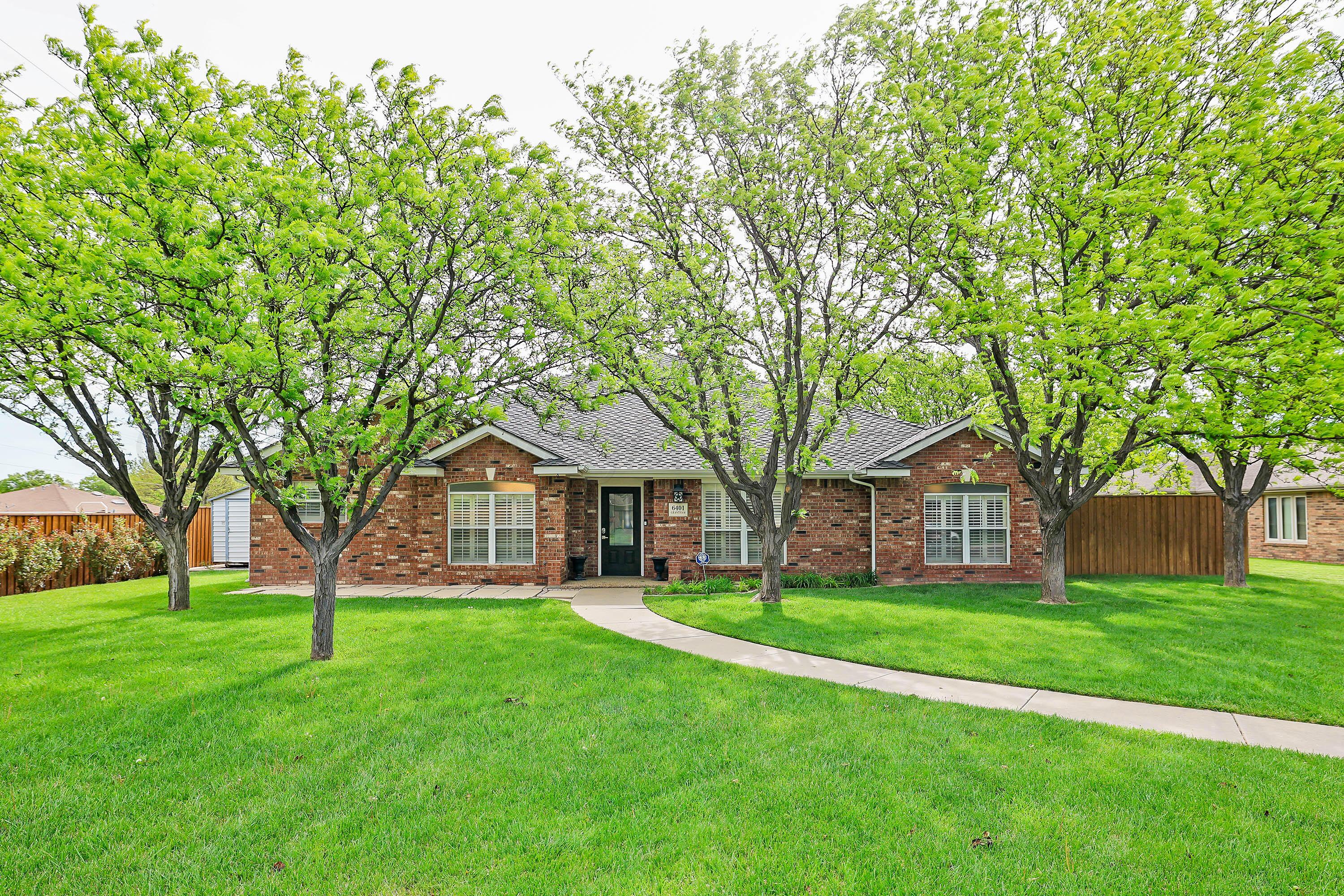 6401 Grantham Drive Property Photo 1