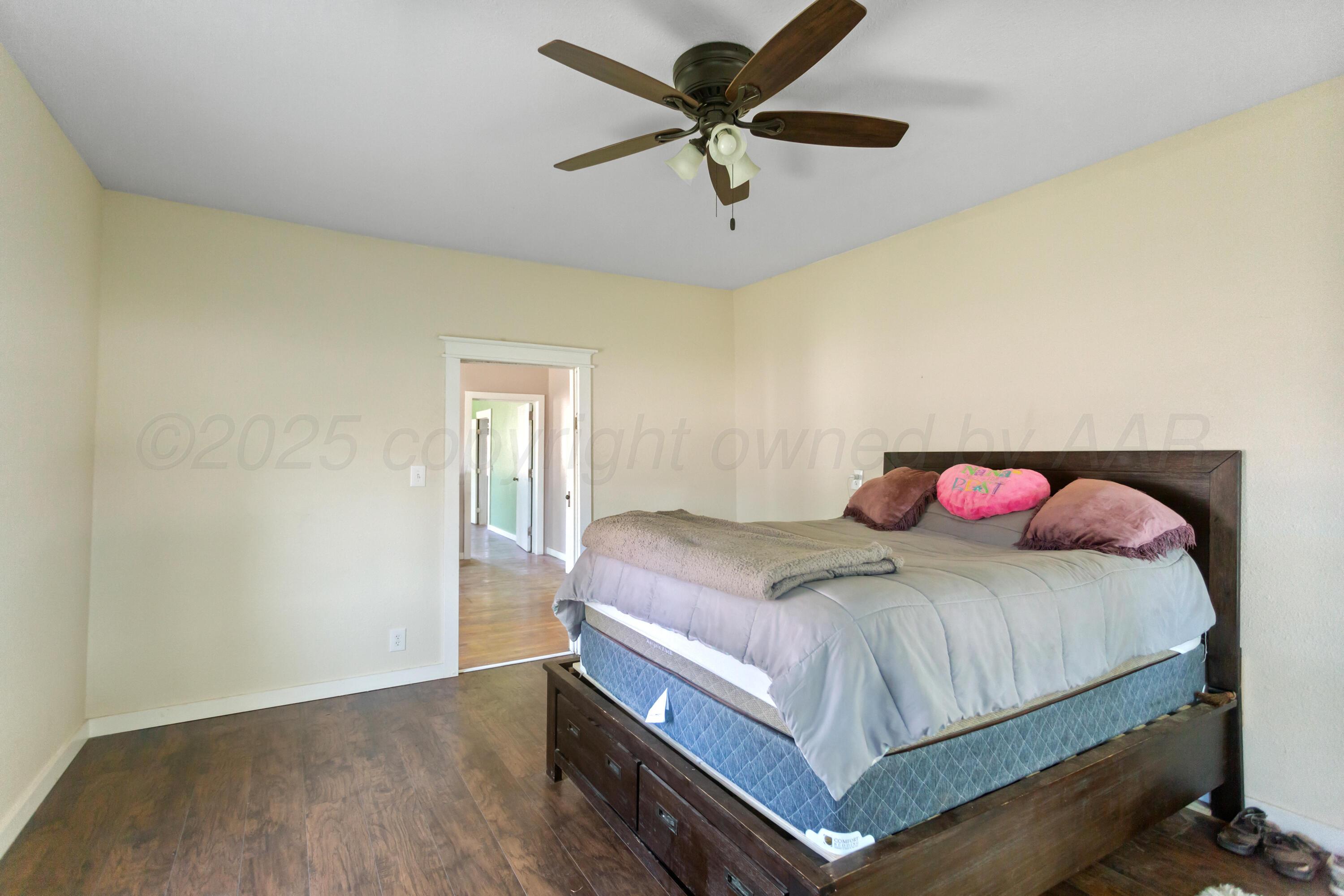 110 N Houston St Property Photo 14