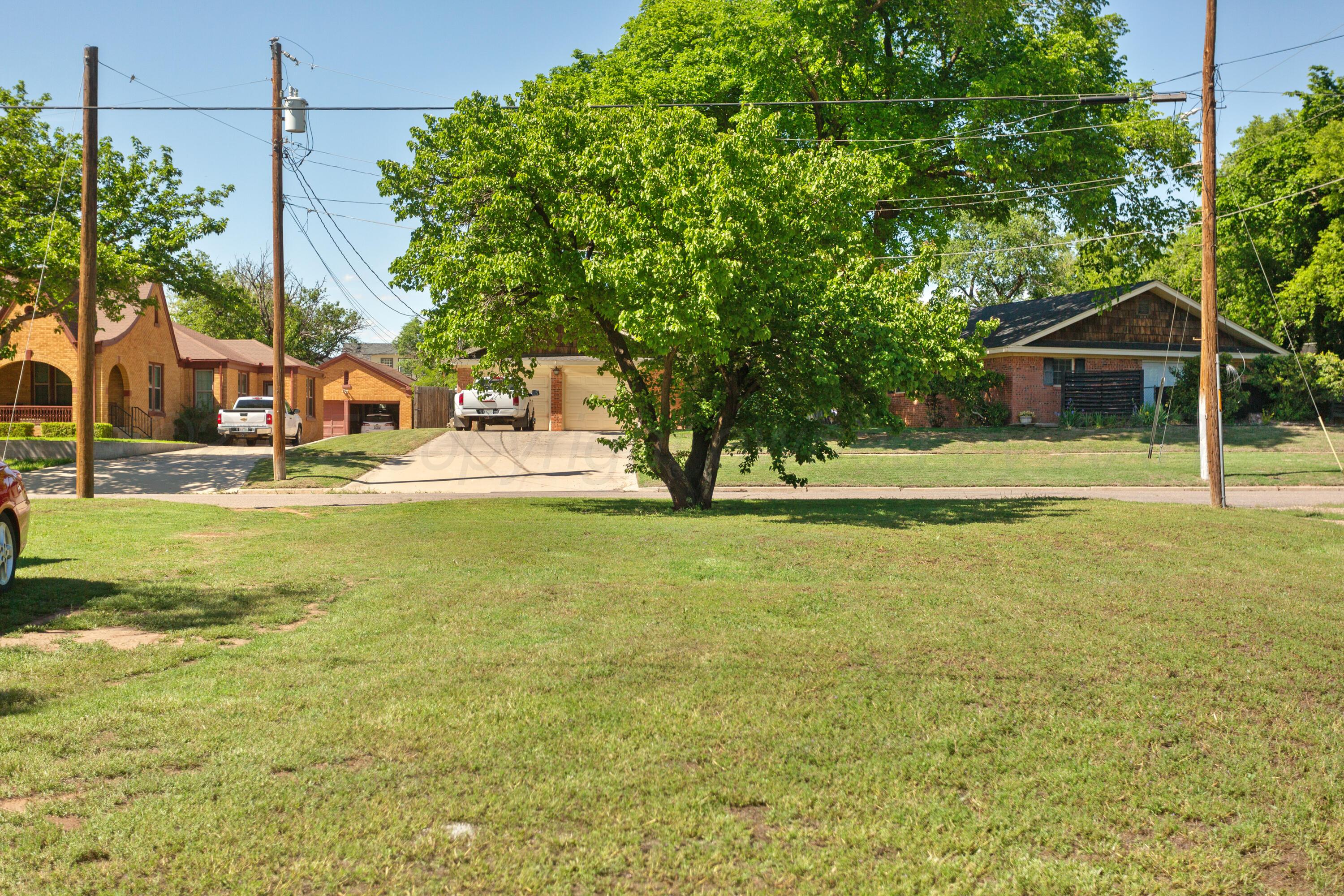 110 N Houston St Property Photo 33