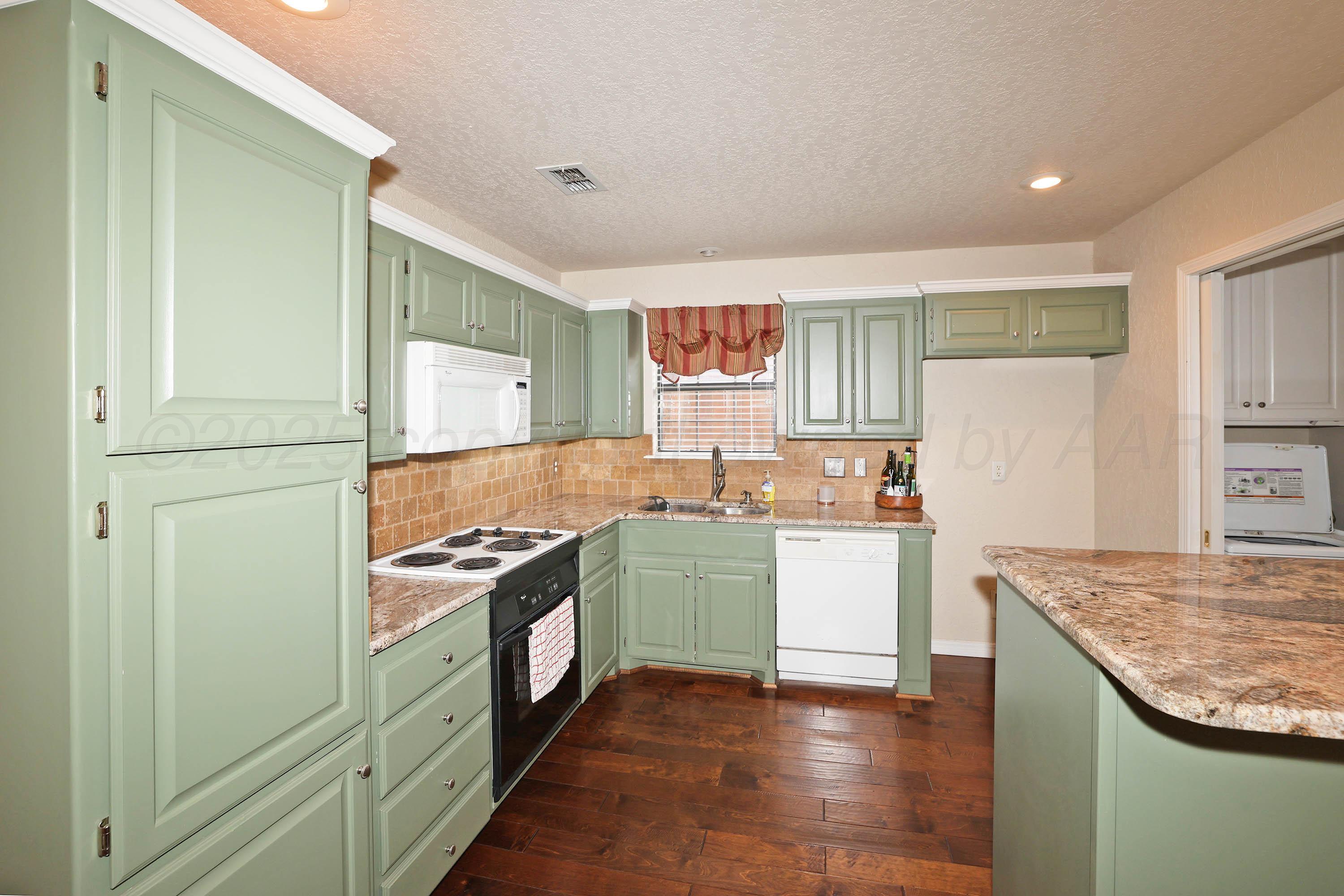 6410 Colgate Street Property Photo 4