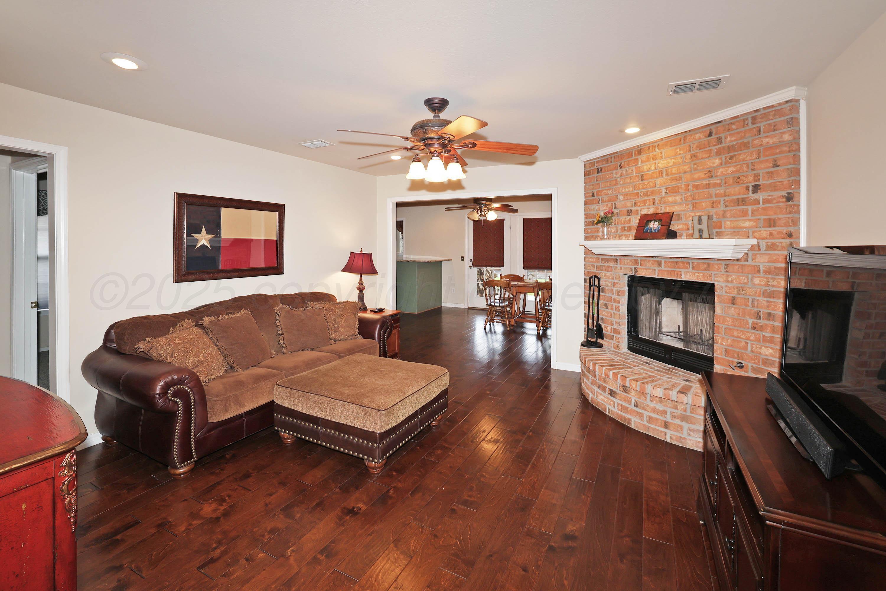 6410 Colgate Street Property Photo 8