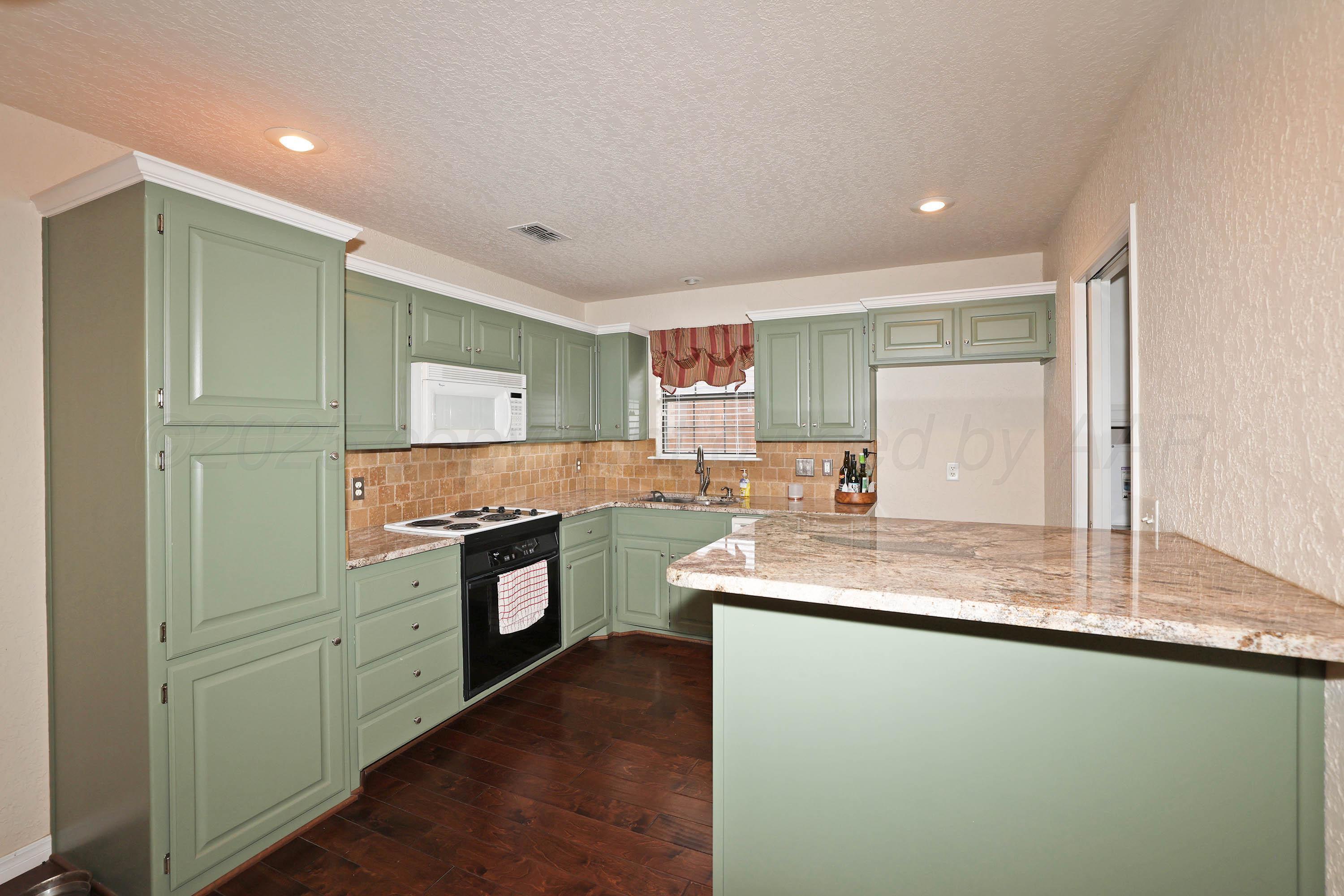 6410 Colgate Street Property Photo 9