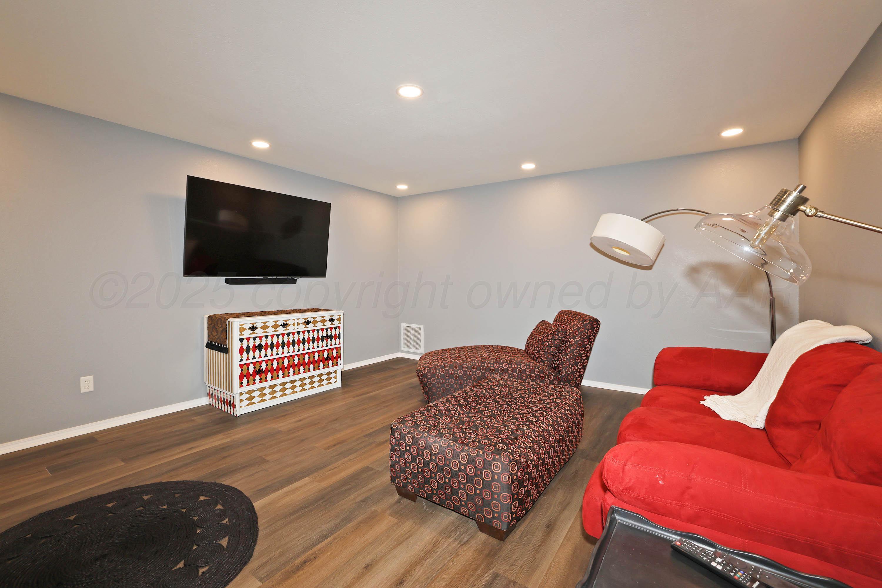 6410 Colgate Street Property Photo 12