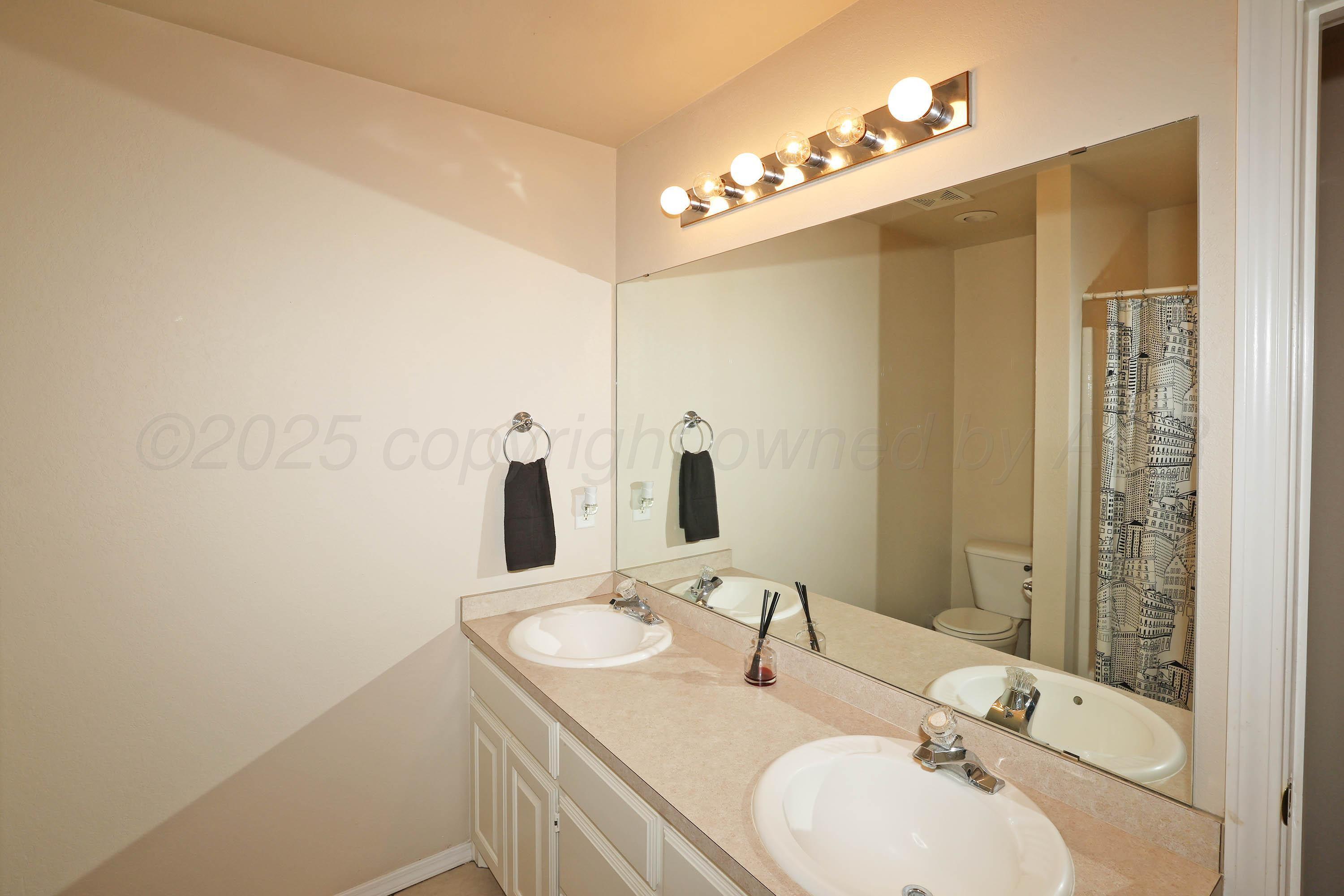 6410 Colgate Street Property Photo 25