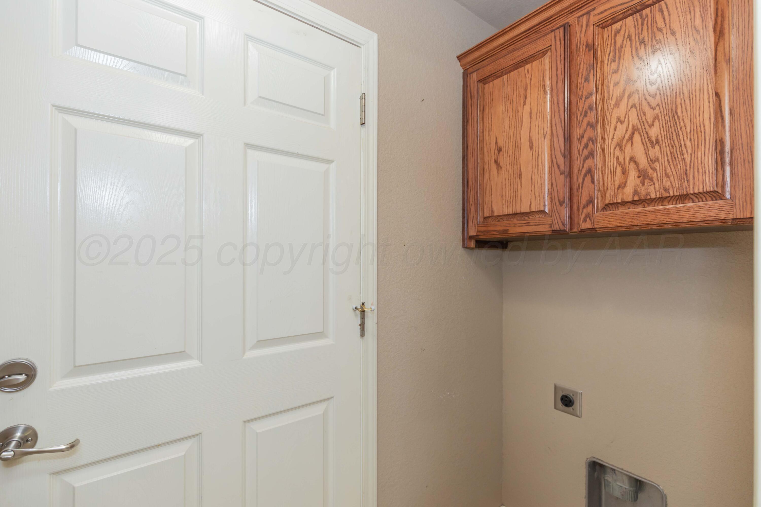 6703 Mosley Street Property Photo 32
