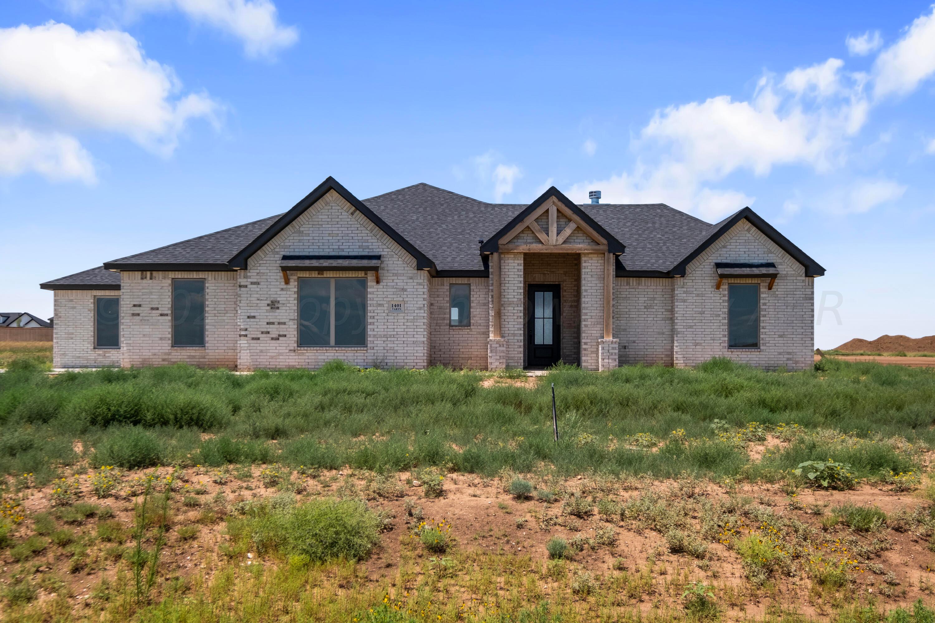 1401 Taryn Lane Property Photo 1