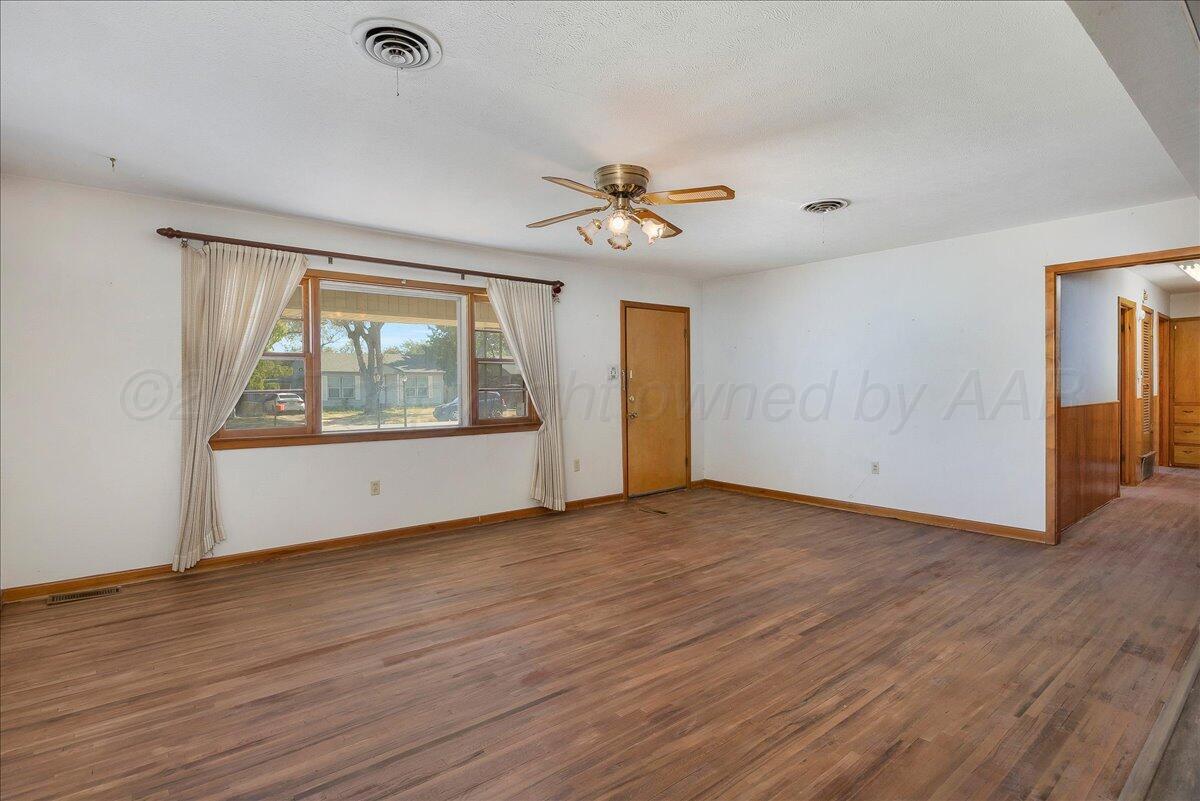 709 Franklin Avenue Property Photo 3