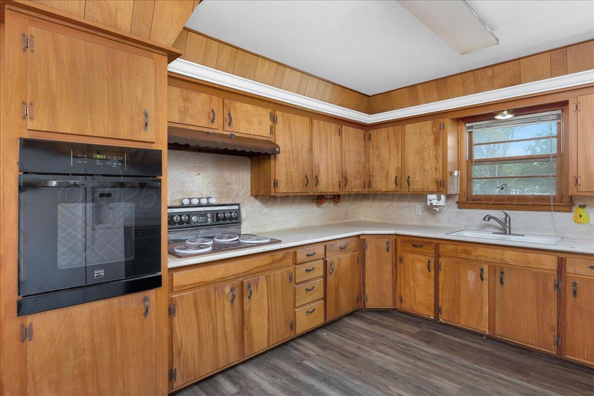 709 Franklin Avenue Property Photo 9