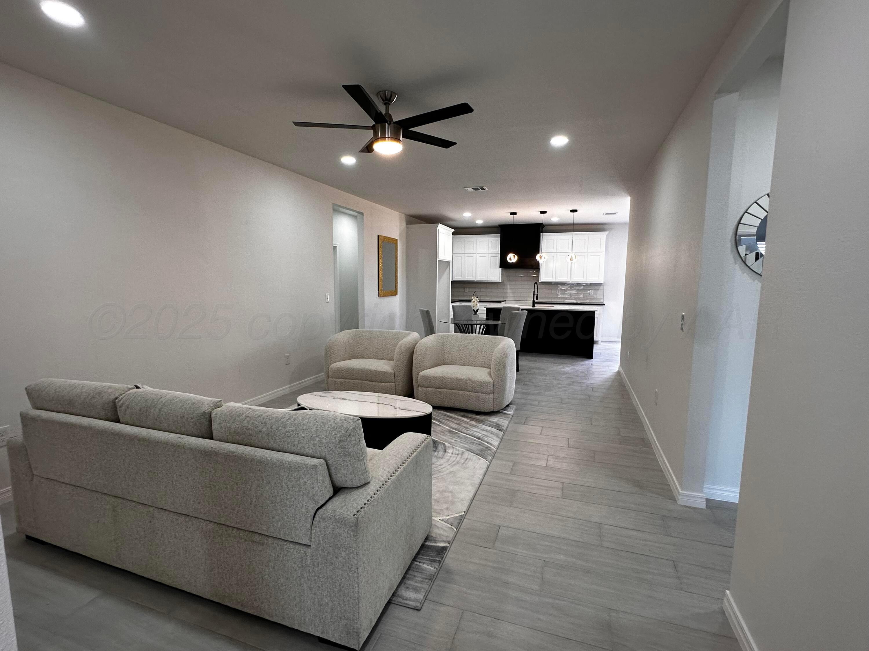 1513 Se 11th Avenue Property Photo 4