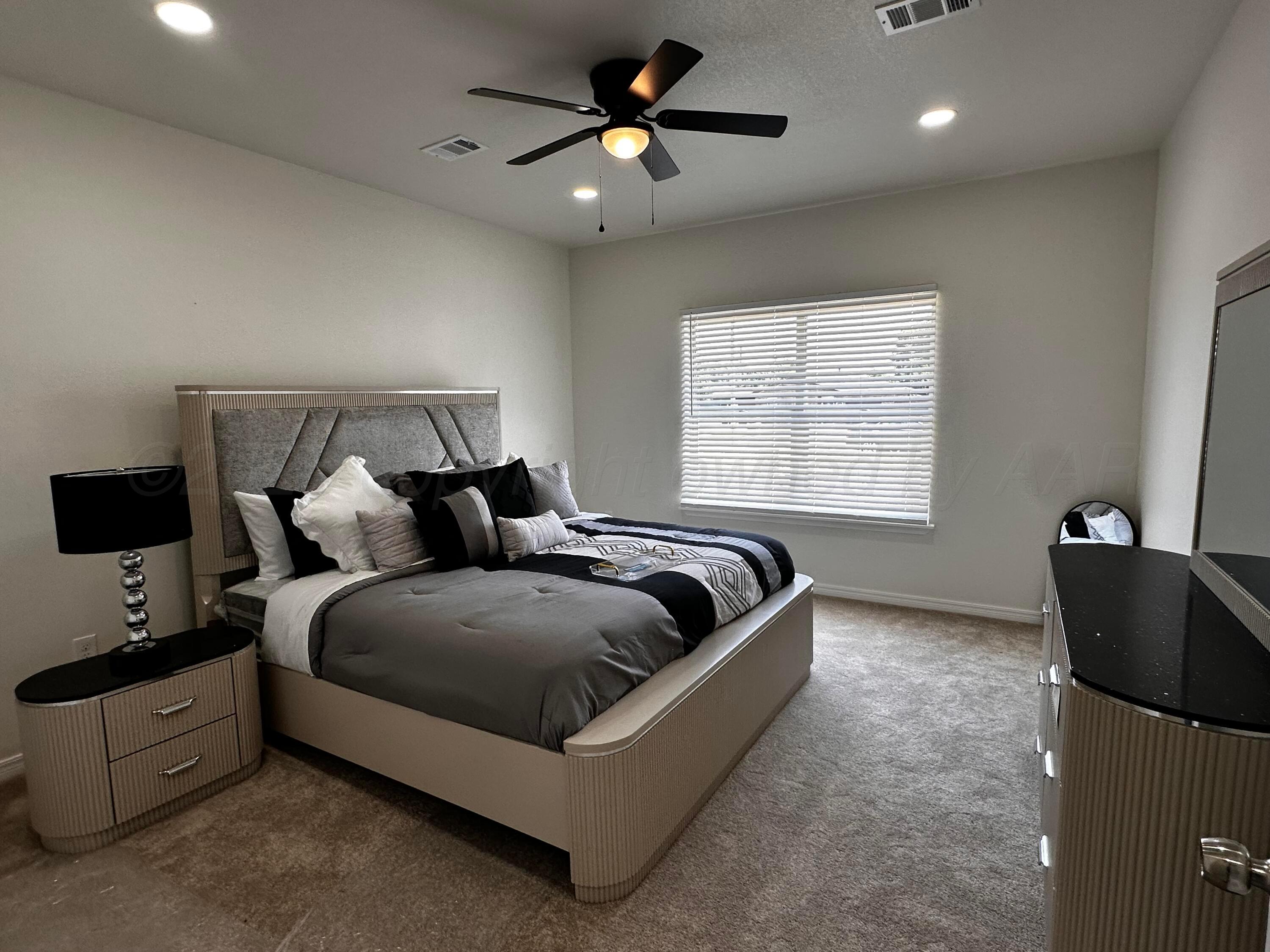 1513 Se 11th Avenue Property Photo 8