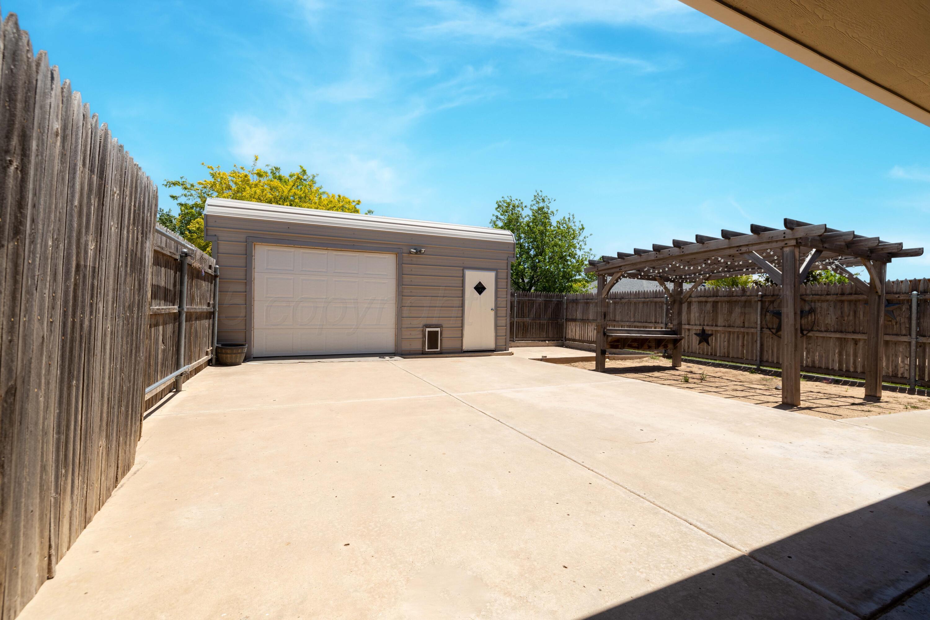 7703 Fresno Drive Property Photo 24
