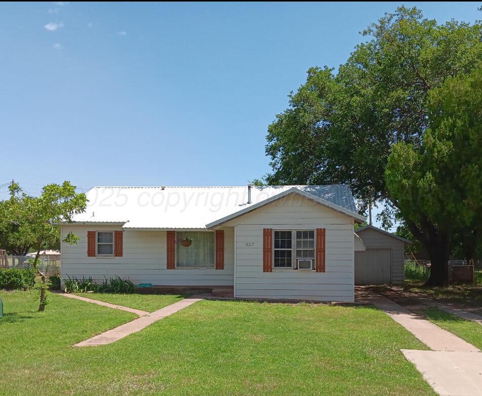 327 Main Street Property Photo 1