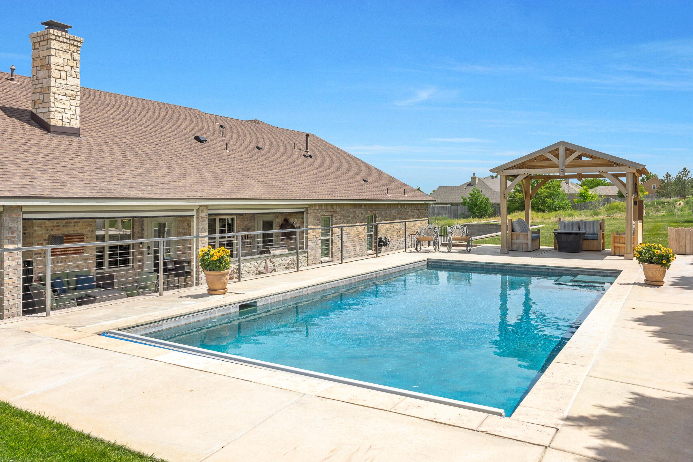 17150 Valley Lake Drive Property Photo 4