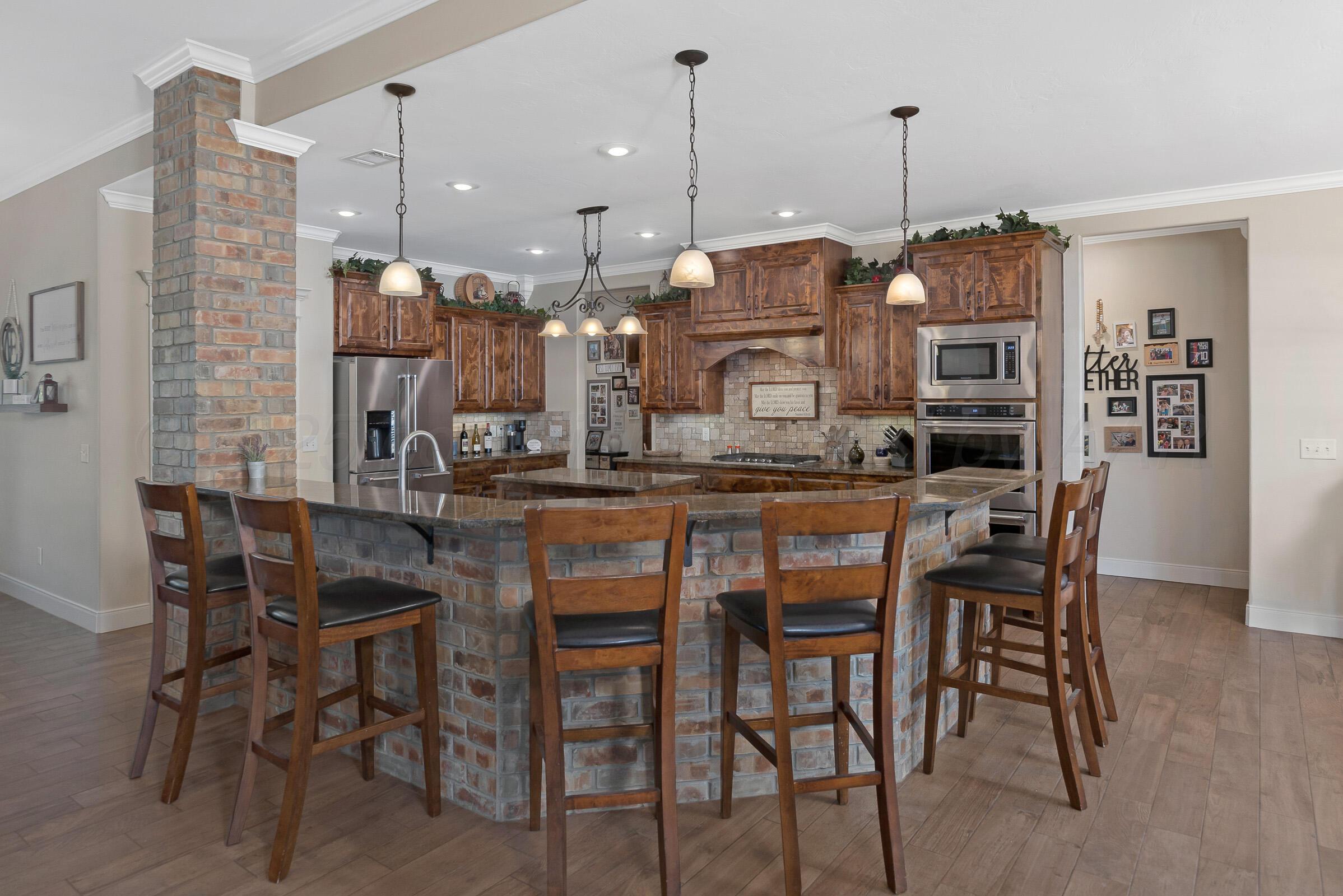 17150 Valley Lake Drive Property Photo 14