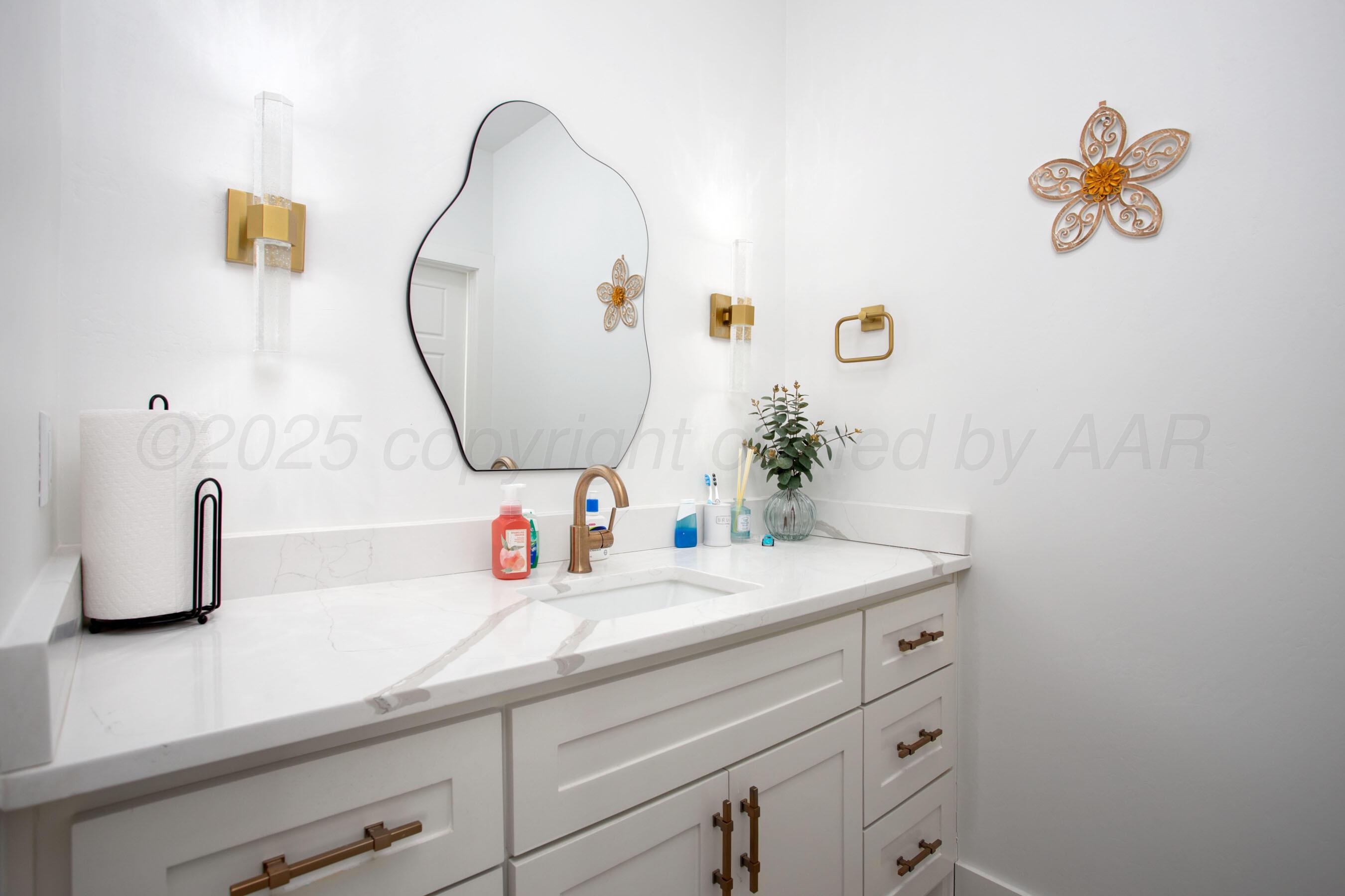 9800 Barton Springs Drive Property Photo 27