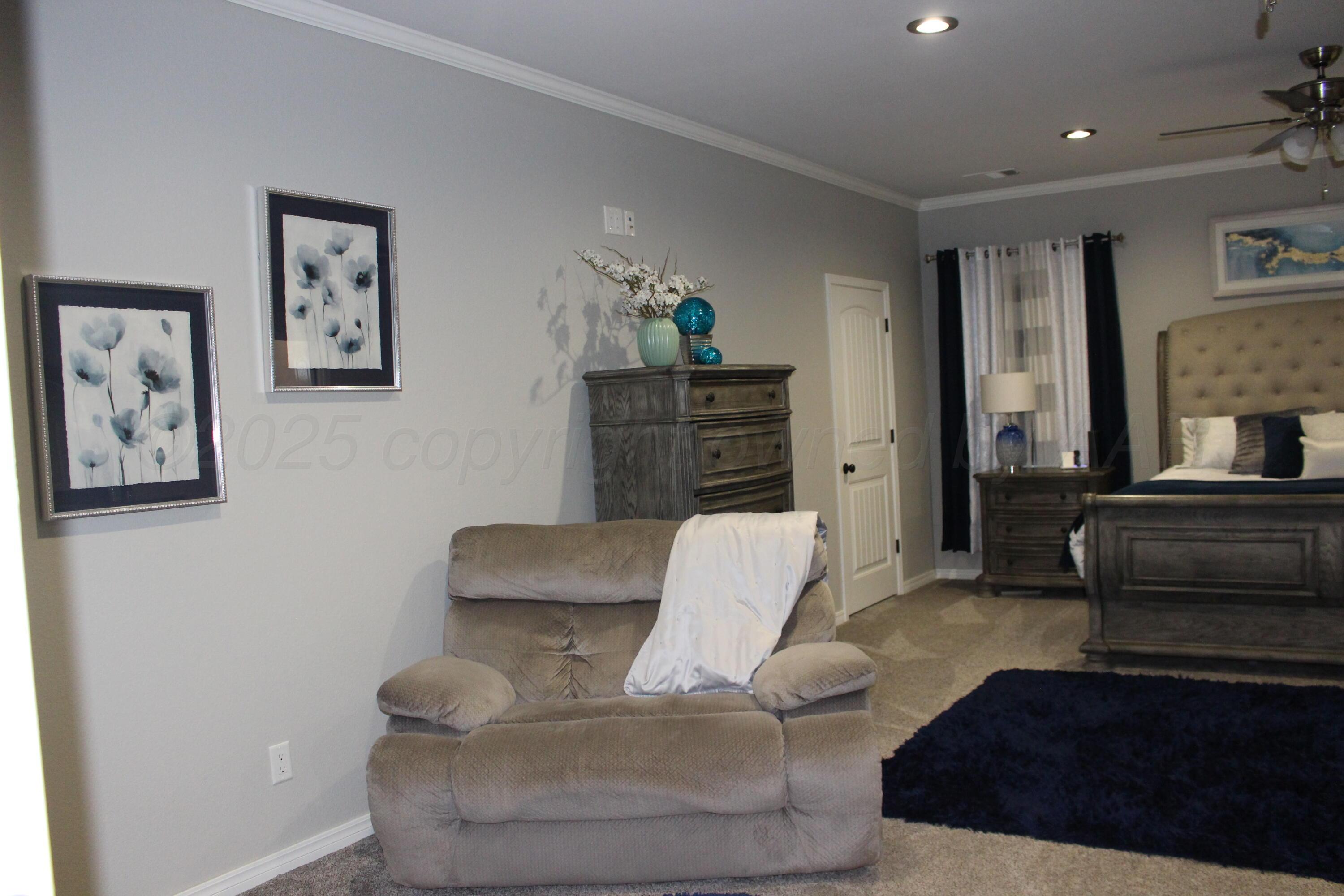 113 N Talley Avenue Property Photo 6