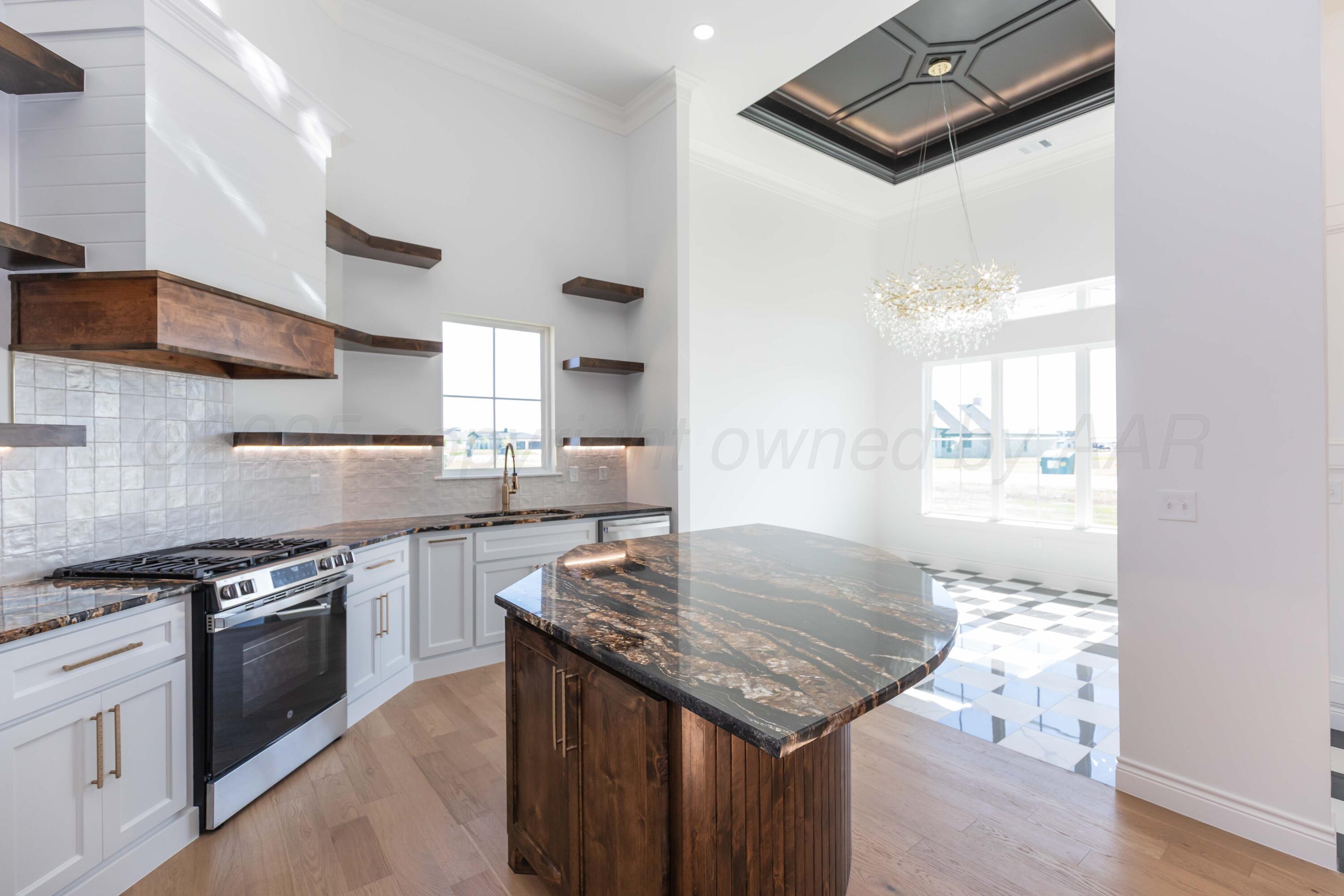 9880 Highland Springs Property Photo 15