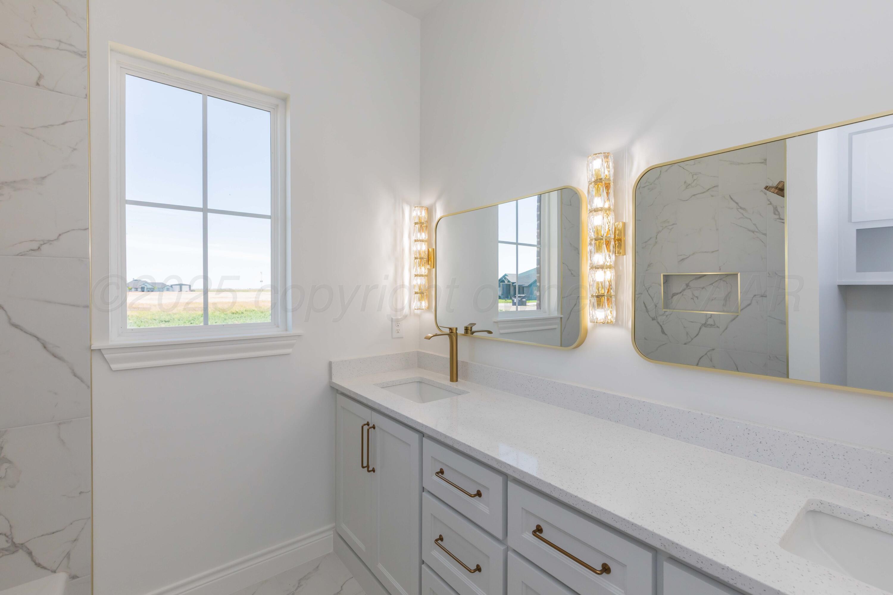9880 Highland Springs Property Photo 34