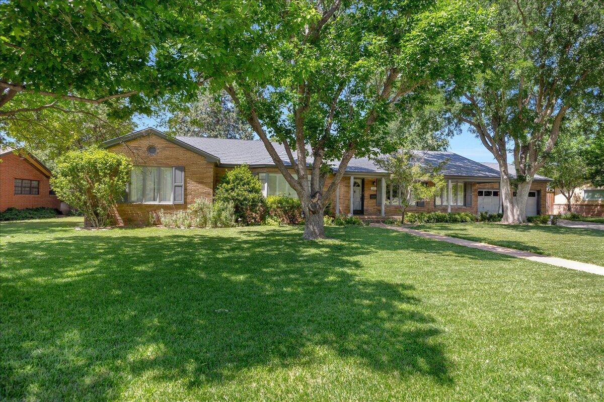 1805 S Julian Boulevard Property Photo 2