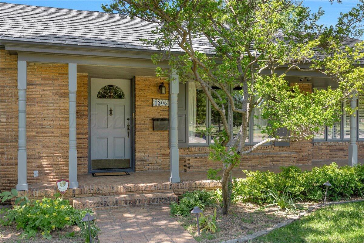 1805 S Julian Boulevard Property Photo 5